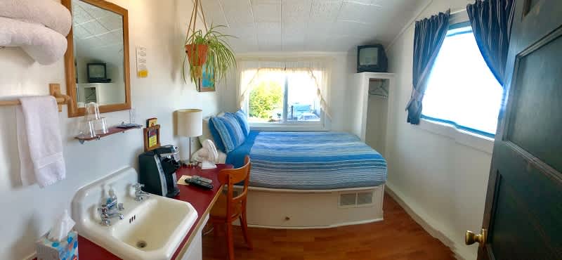 Driftwood Inn Charters and RV Park
