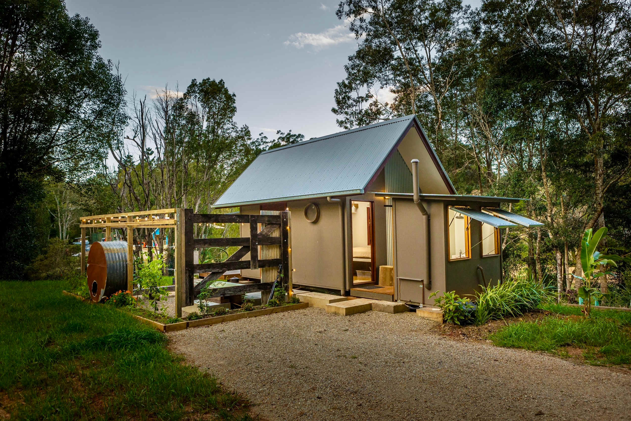 Creek Side Shepherds Hut Rail Trail
