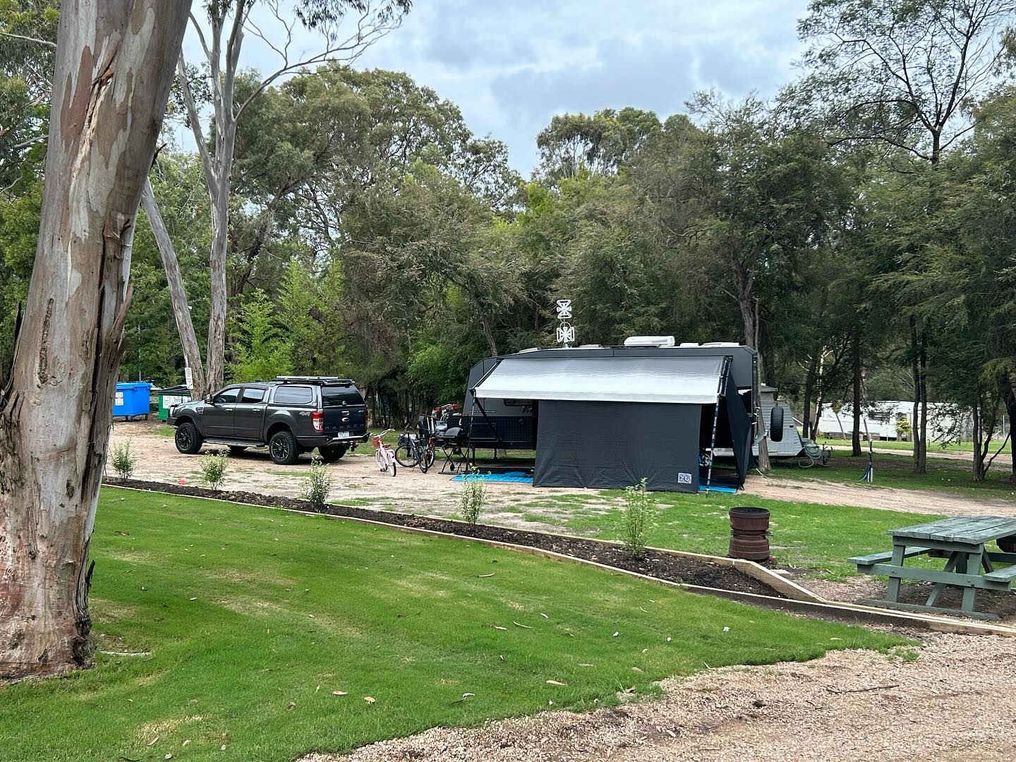 Lakes Bushland Caravan Park
