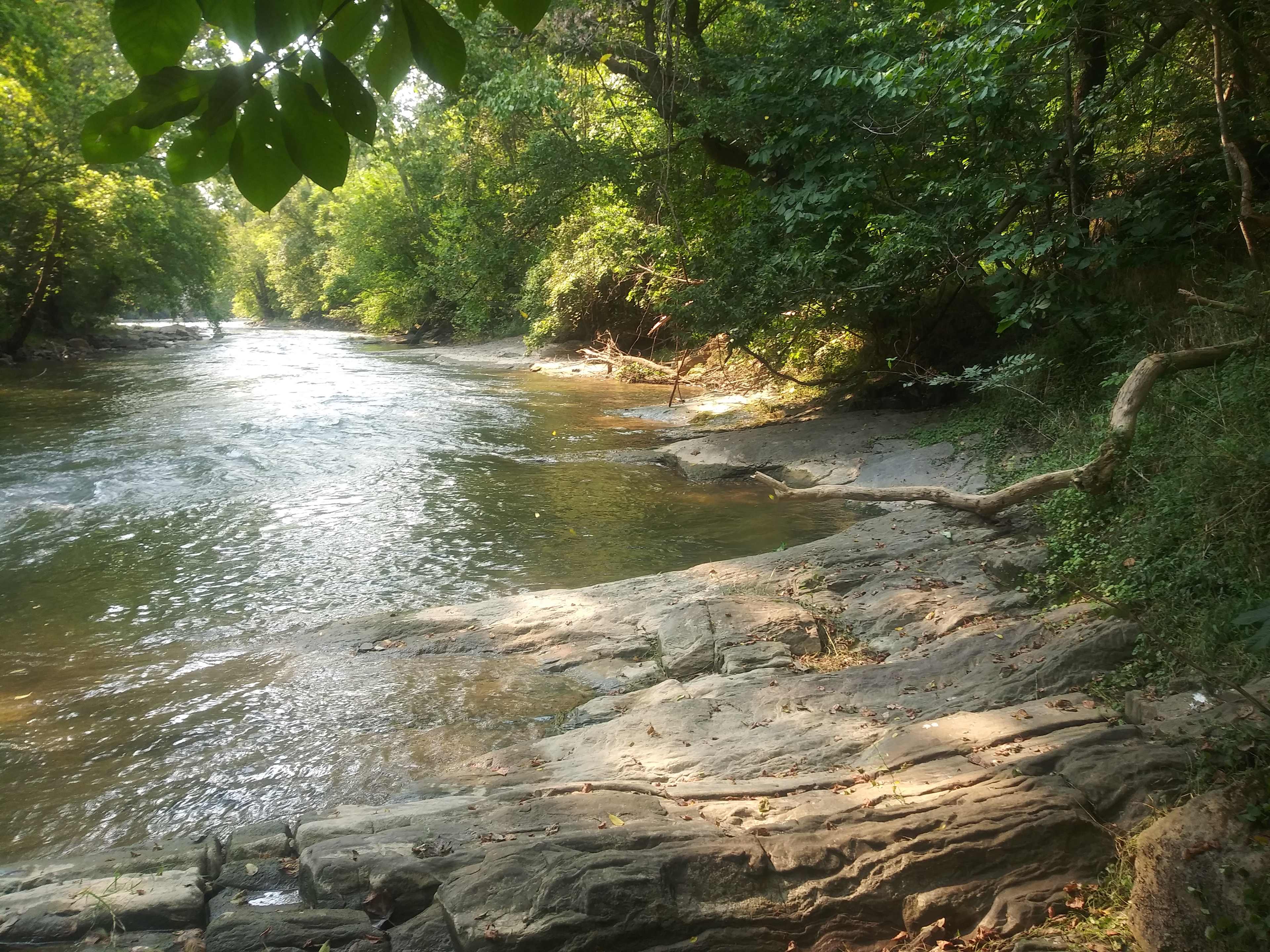 Antietam Creek next 60 ft rock formation