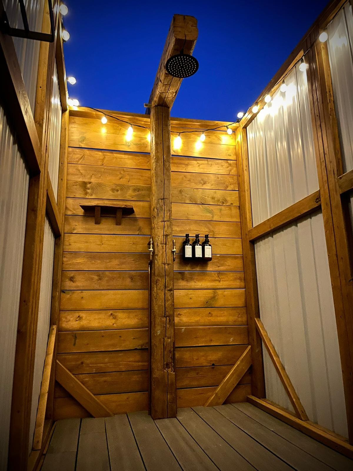Twin Ponds Glamping In Niagara