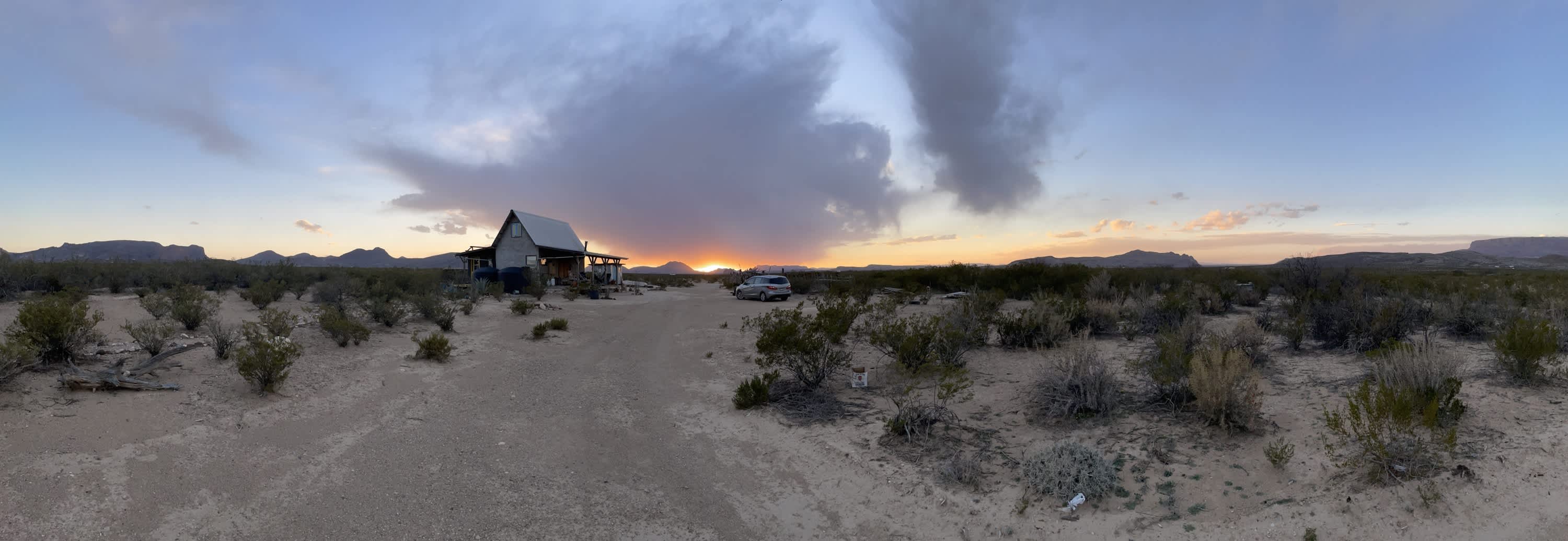 Casa de Keaveny Cabin and Campsite