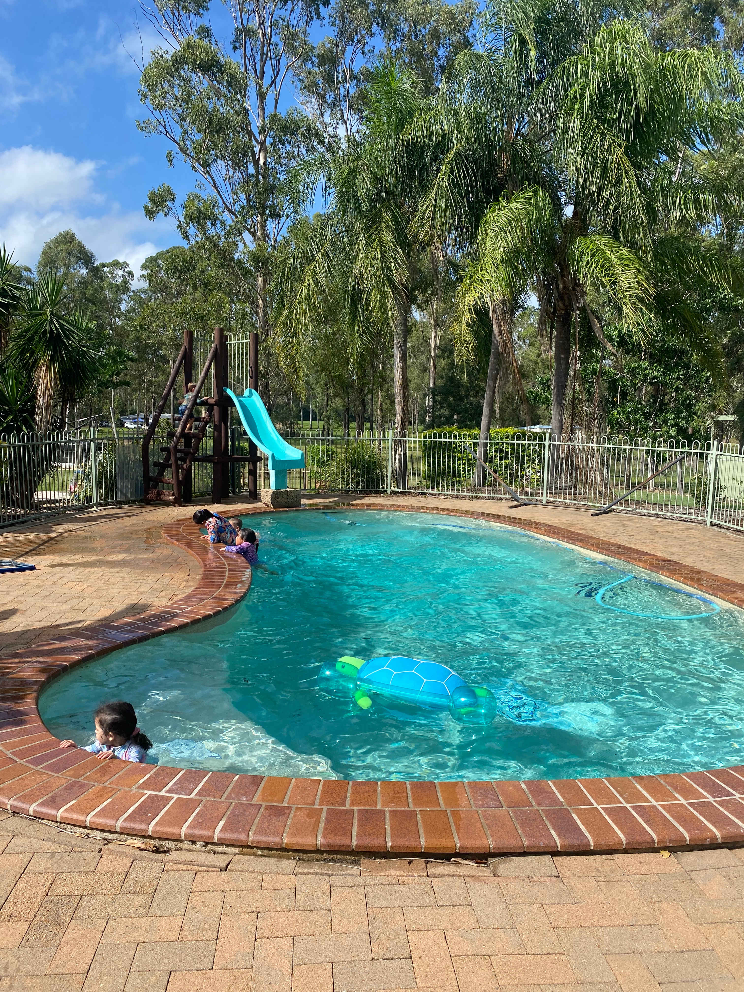 JJJ'S Ranch Farm Stay,South Kolan Q