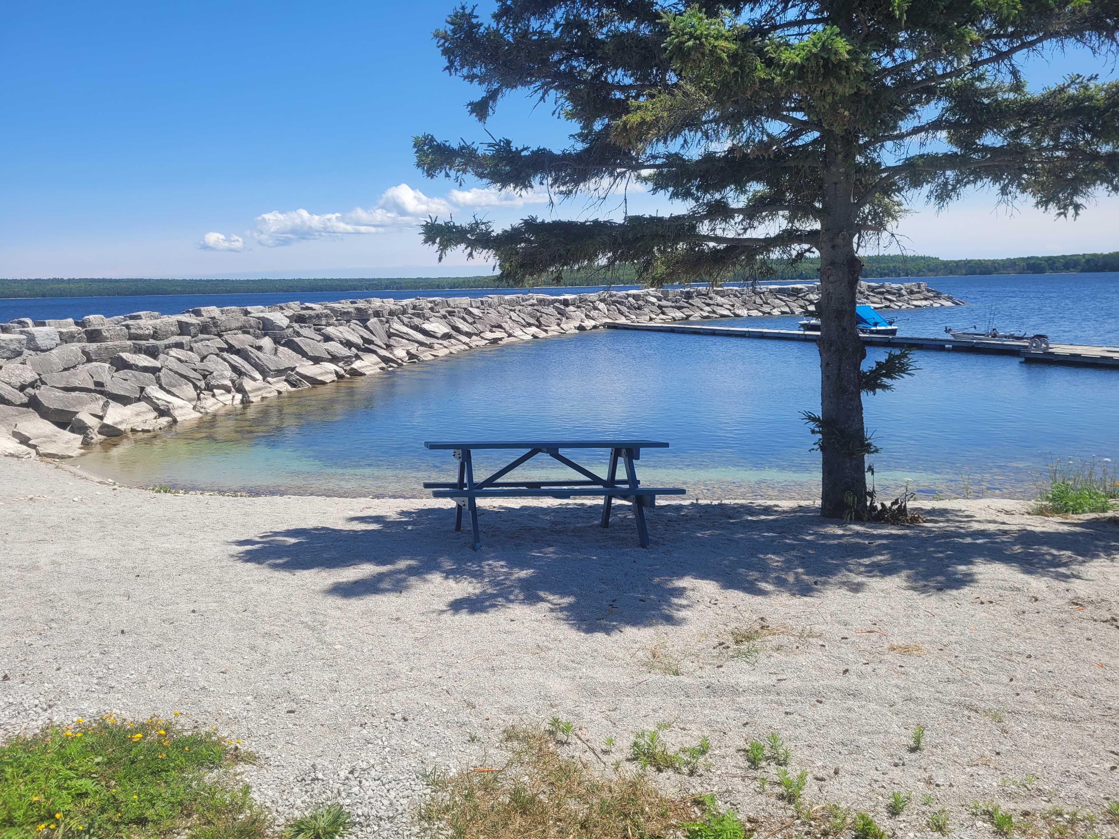 This beach is 1 min. away, you can see water from the road