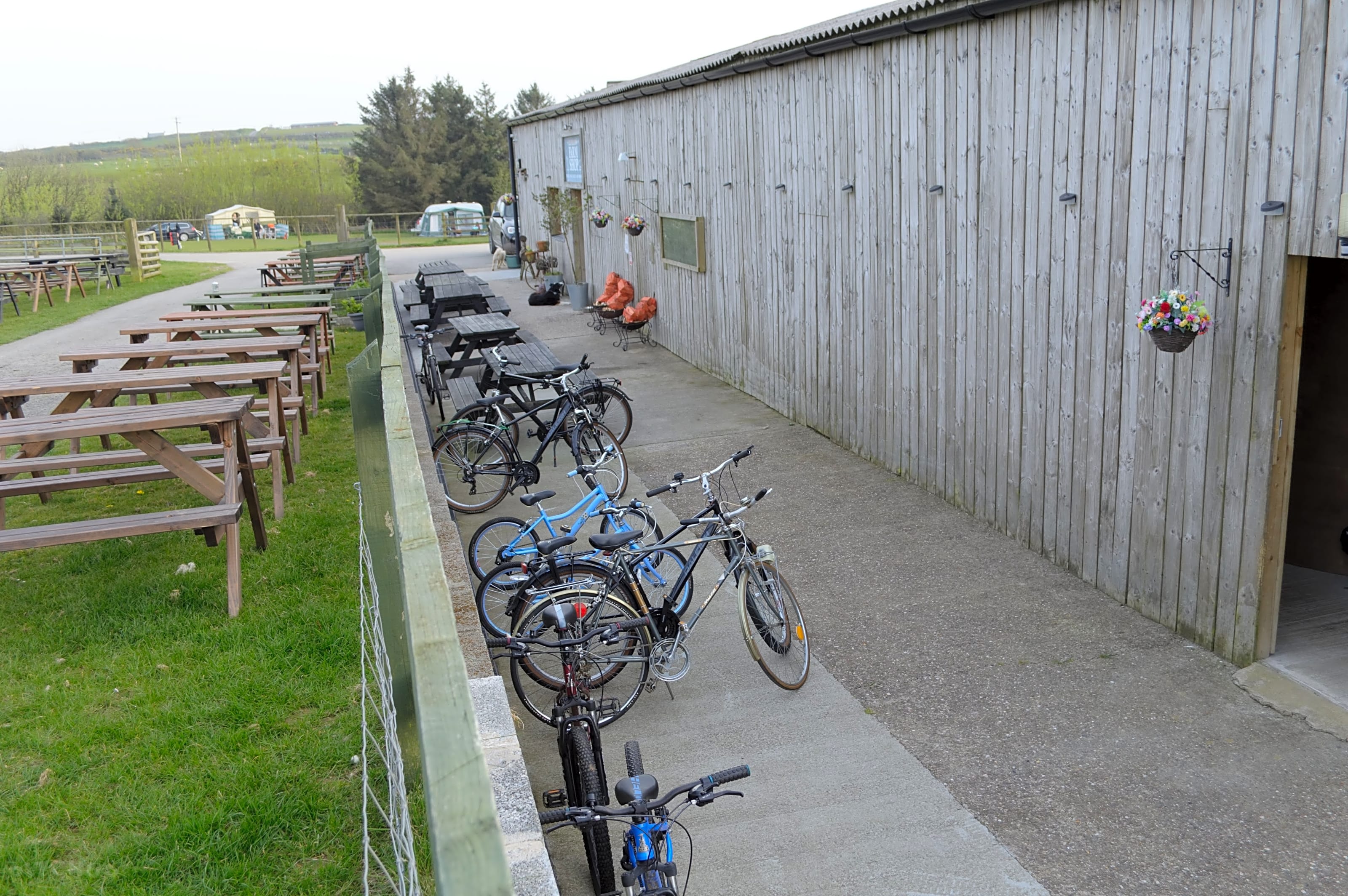 LEE MEADOW FARM CAMPING