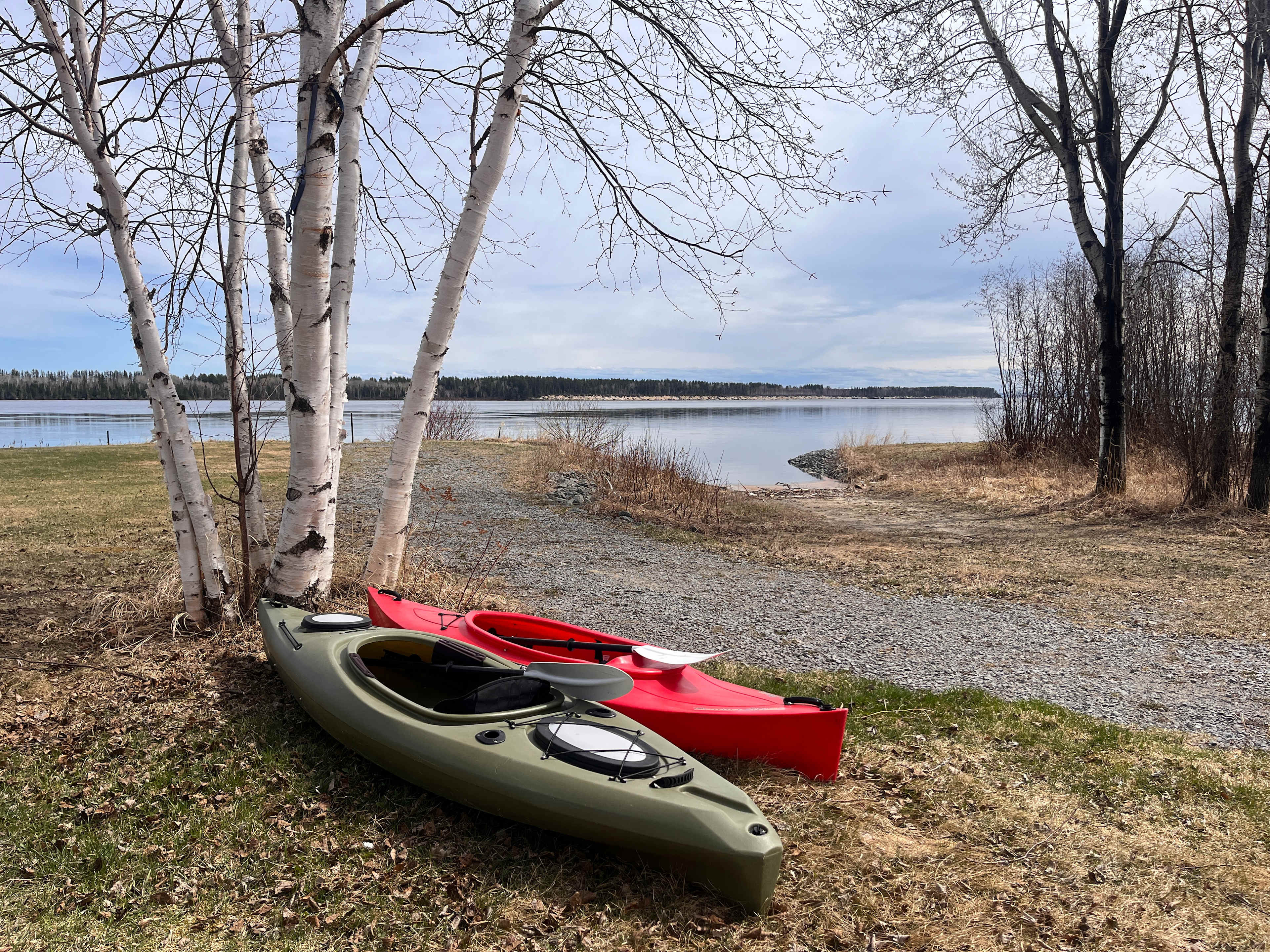 The Lake House Yard With River View