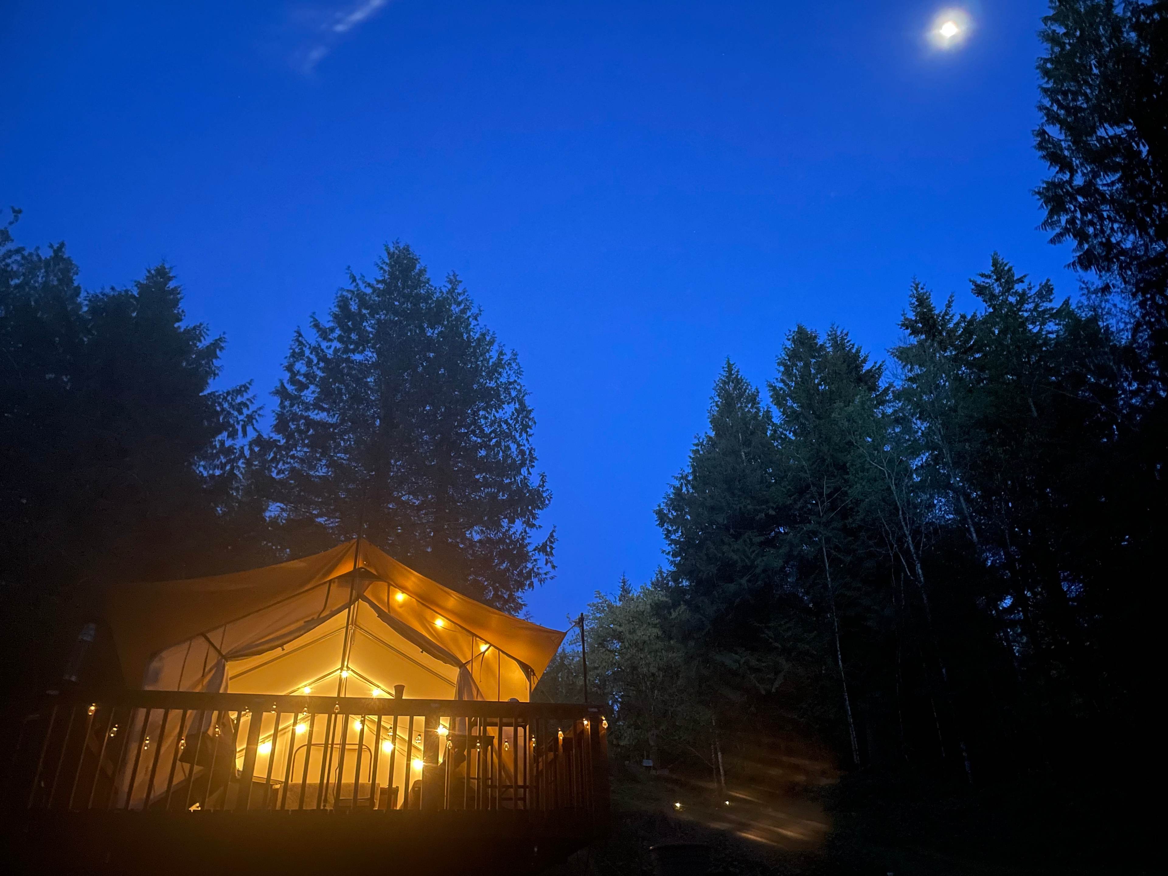 Poulsbo Hidden Creek Hideaway