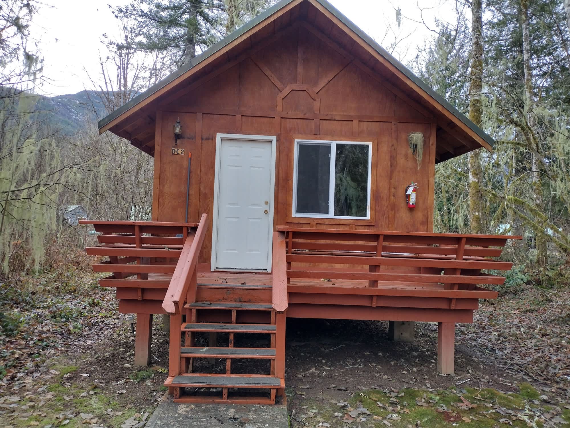 Glacier Peak Resort and Winery