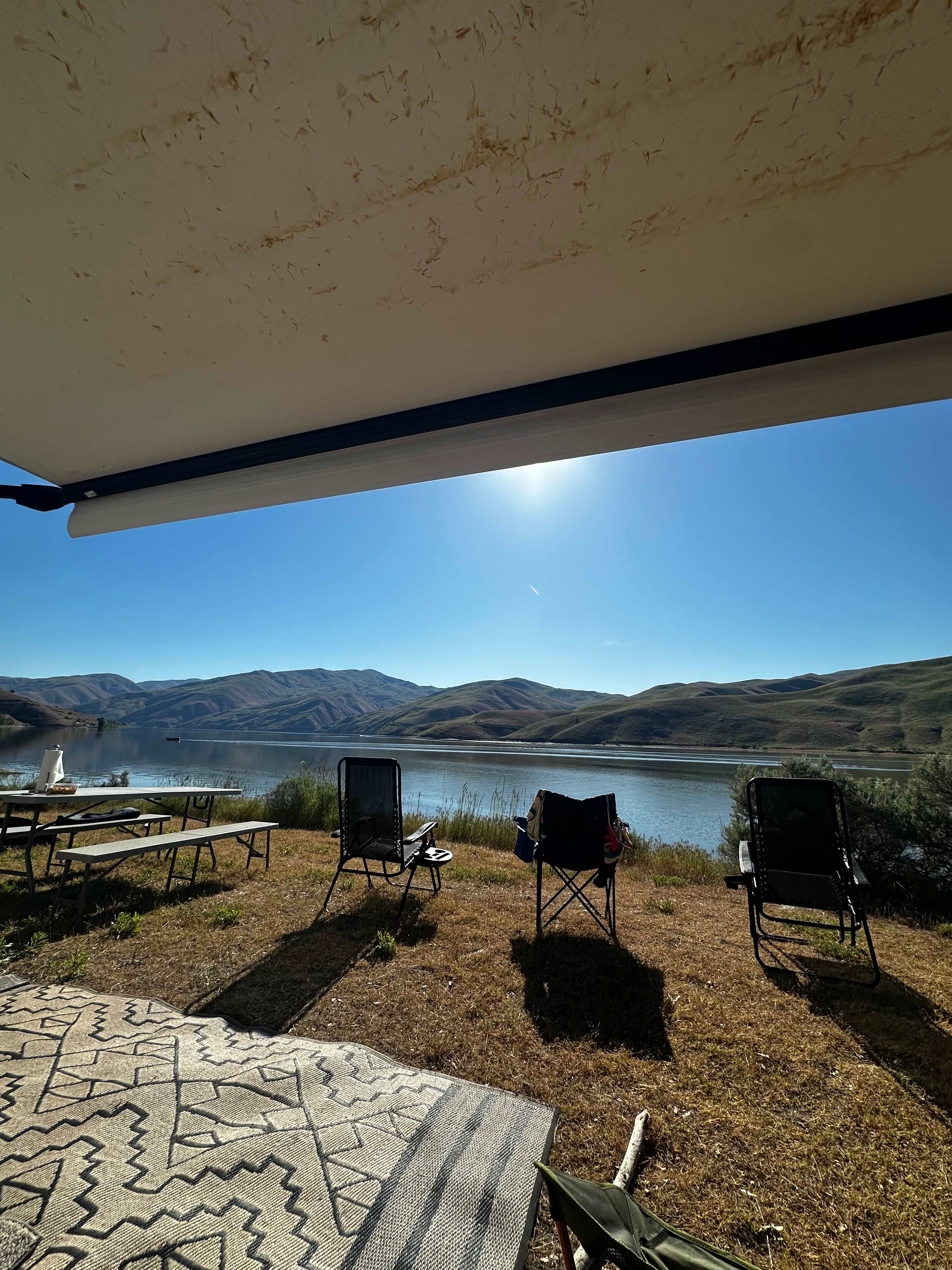 Waterfront RV camping brownlee