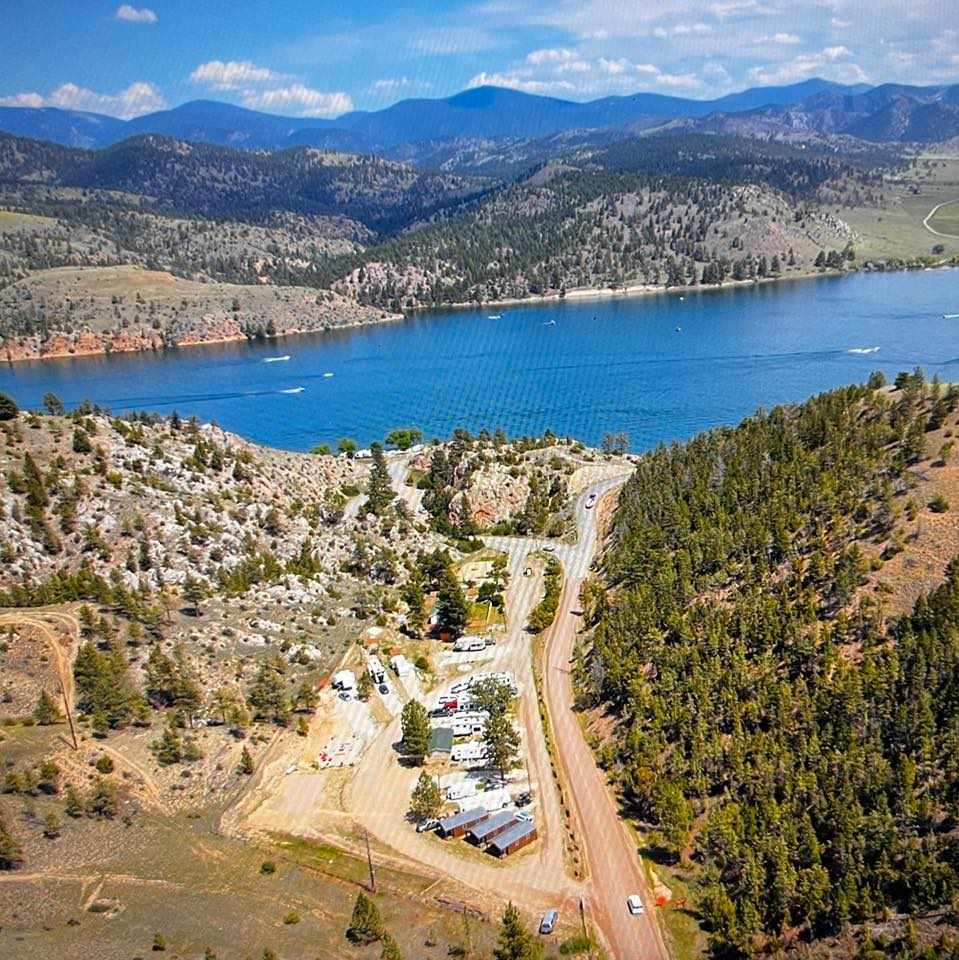Grey Sandy Campground & Store