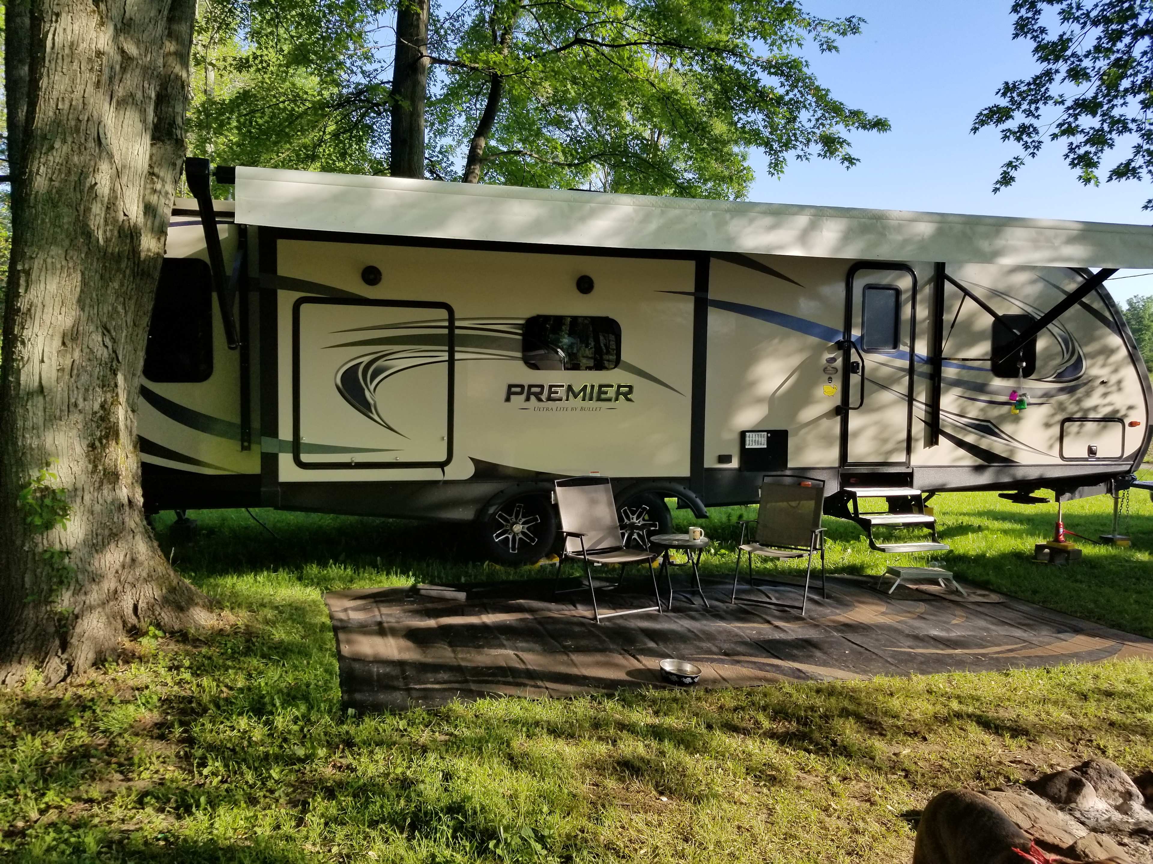 Lazy Creek Camping