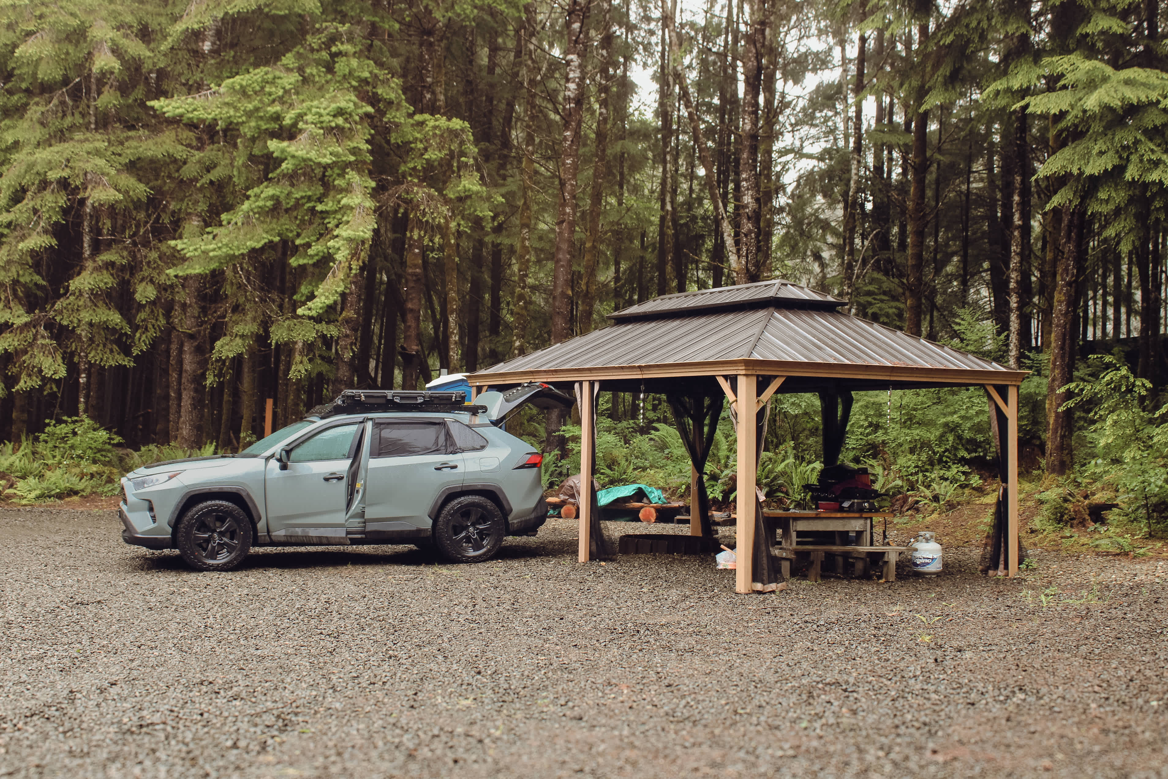 Really loved that you could back your car right up to the patio to unload during a rain storm, make it super convenient