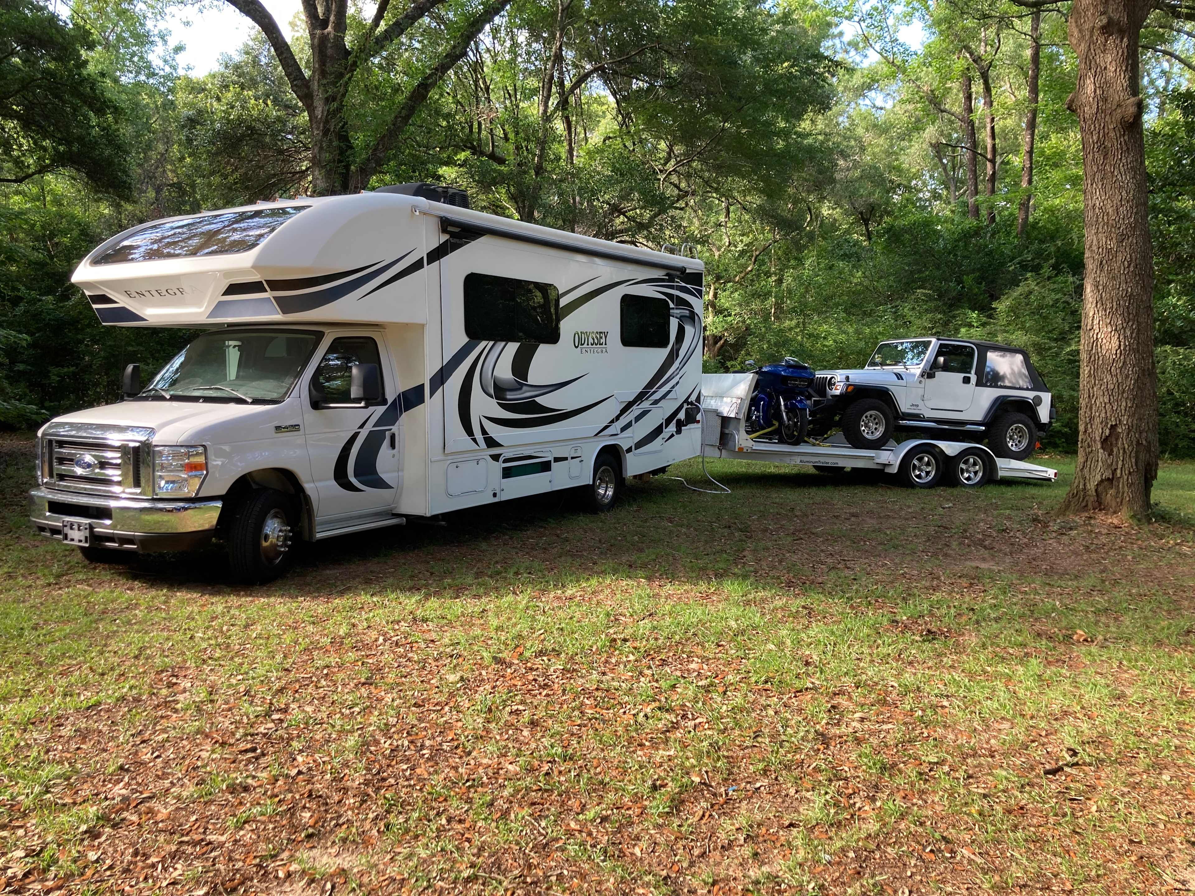 The site, 24’ MH+20’ trailer.