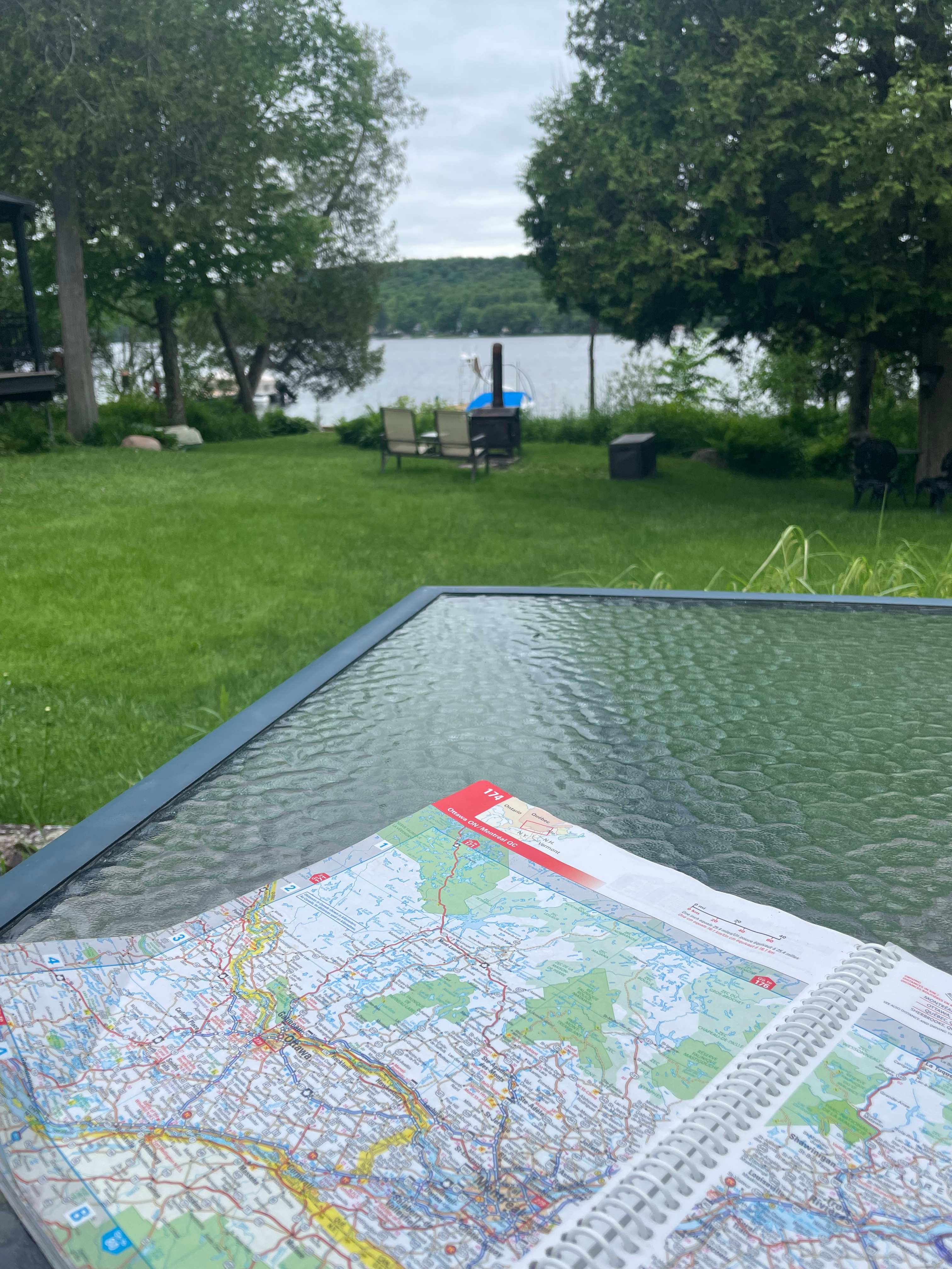 Au Toit Bleu Du Lac Joseph.