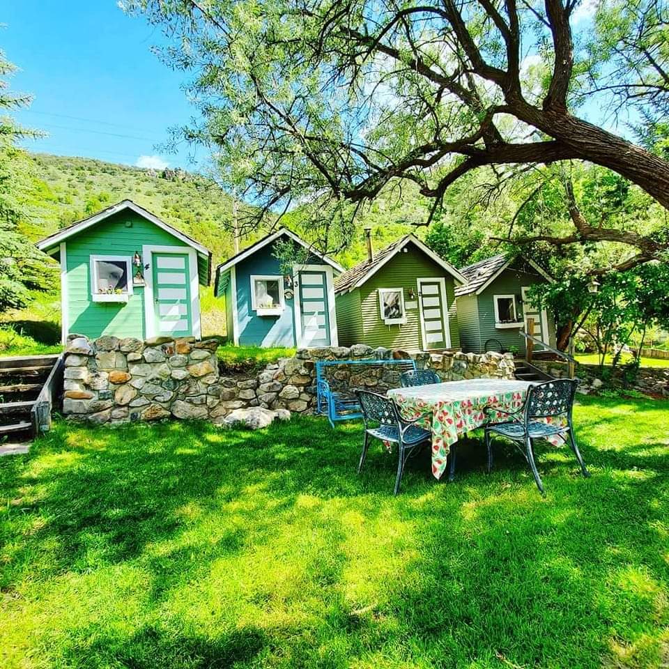 Bristol Park Historic Cabins