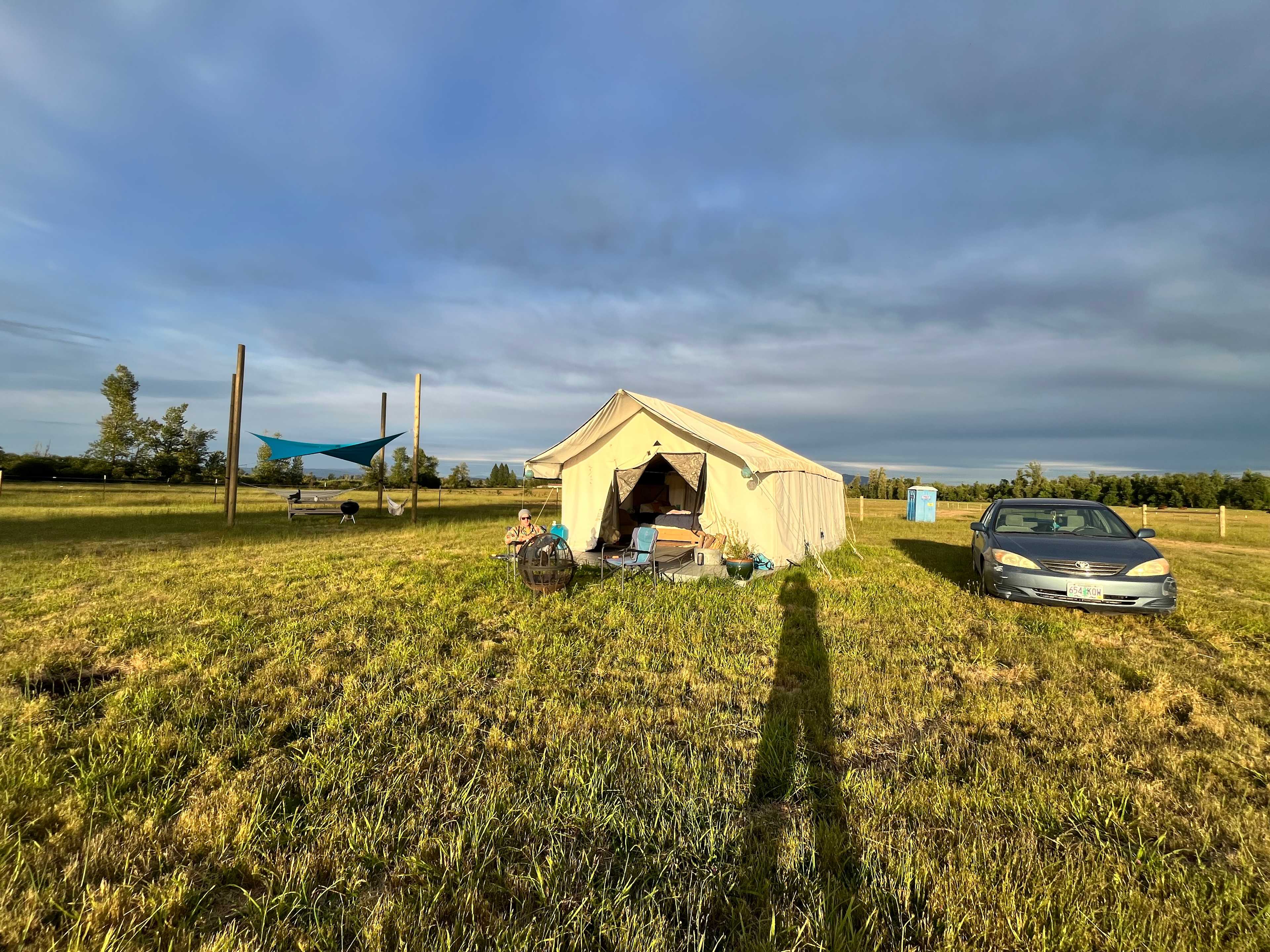 Glamping by North Santiam River