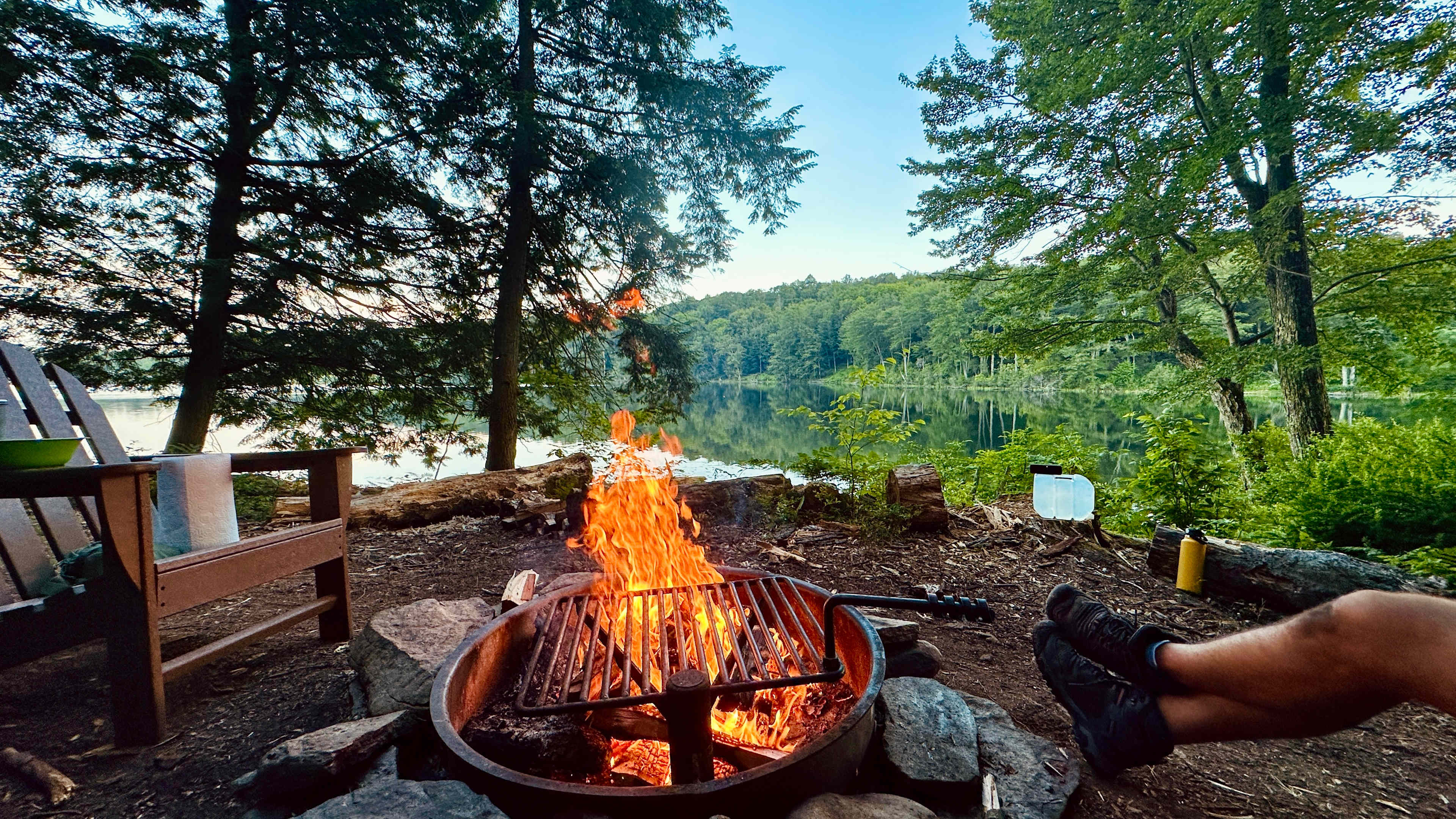 Yeah, it's this nice. Note the terfect grill surface, w/ awesome wood splitter tool for creating a nice hot even fire with small logs (pro tip from yr kindly host!)