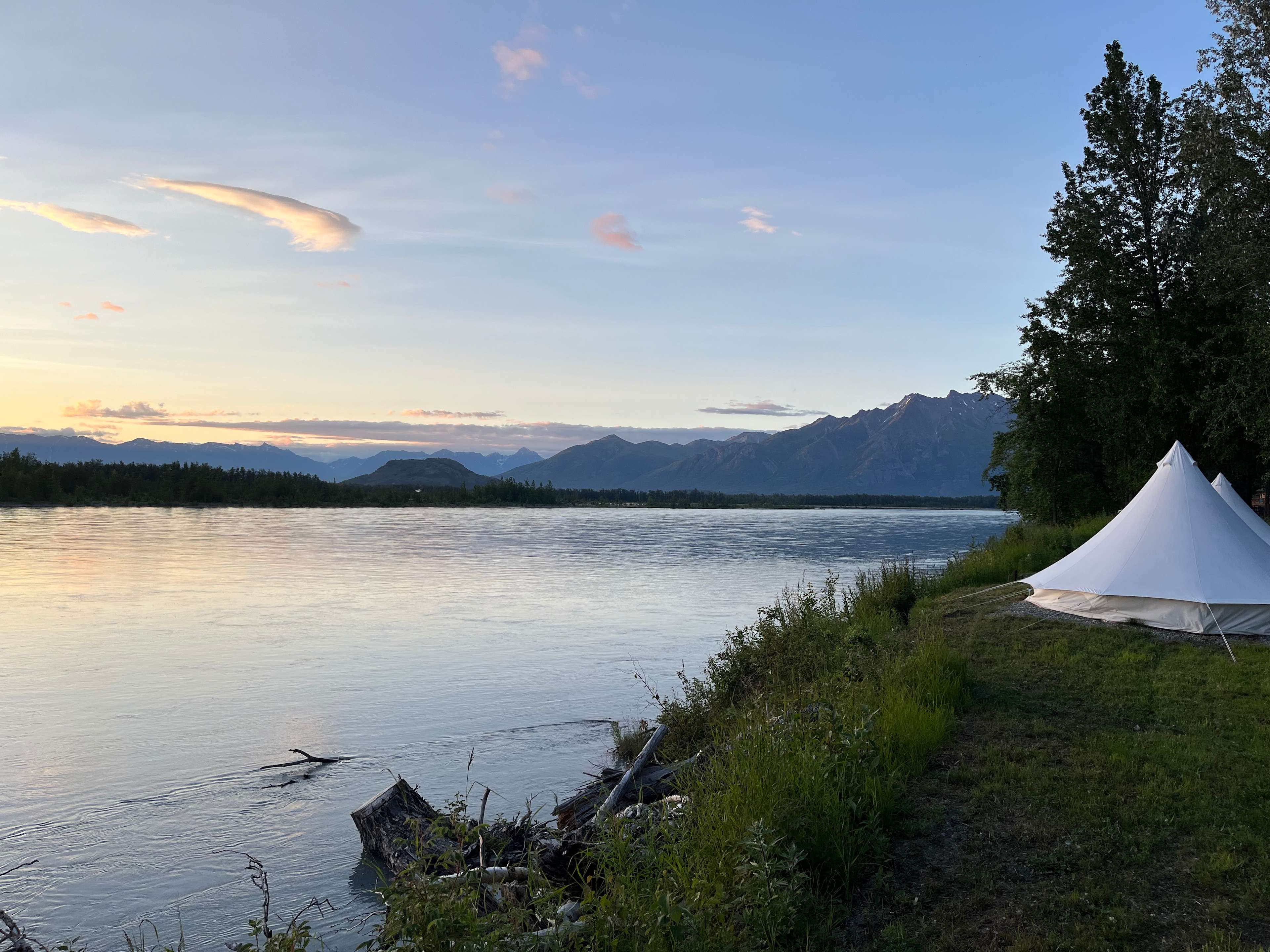 Lulu's Glamping on the Knik River