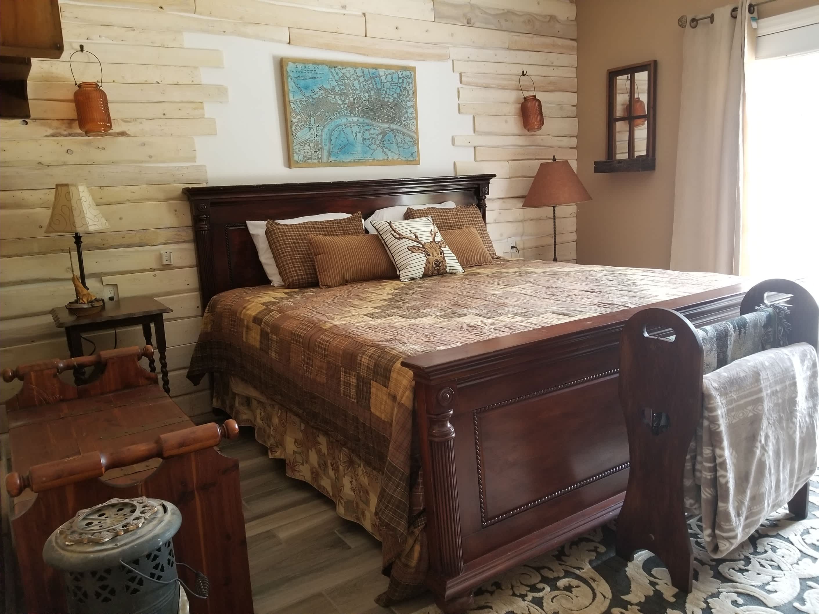Thedford Shire Snug B&B