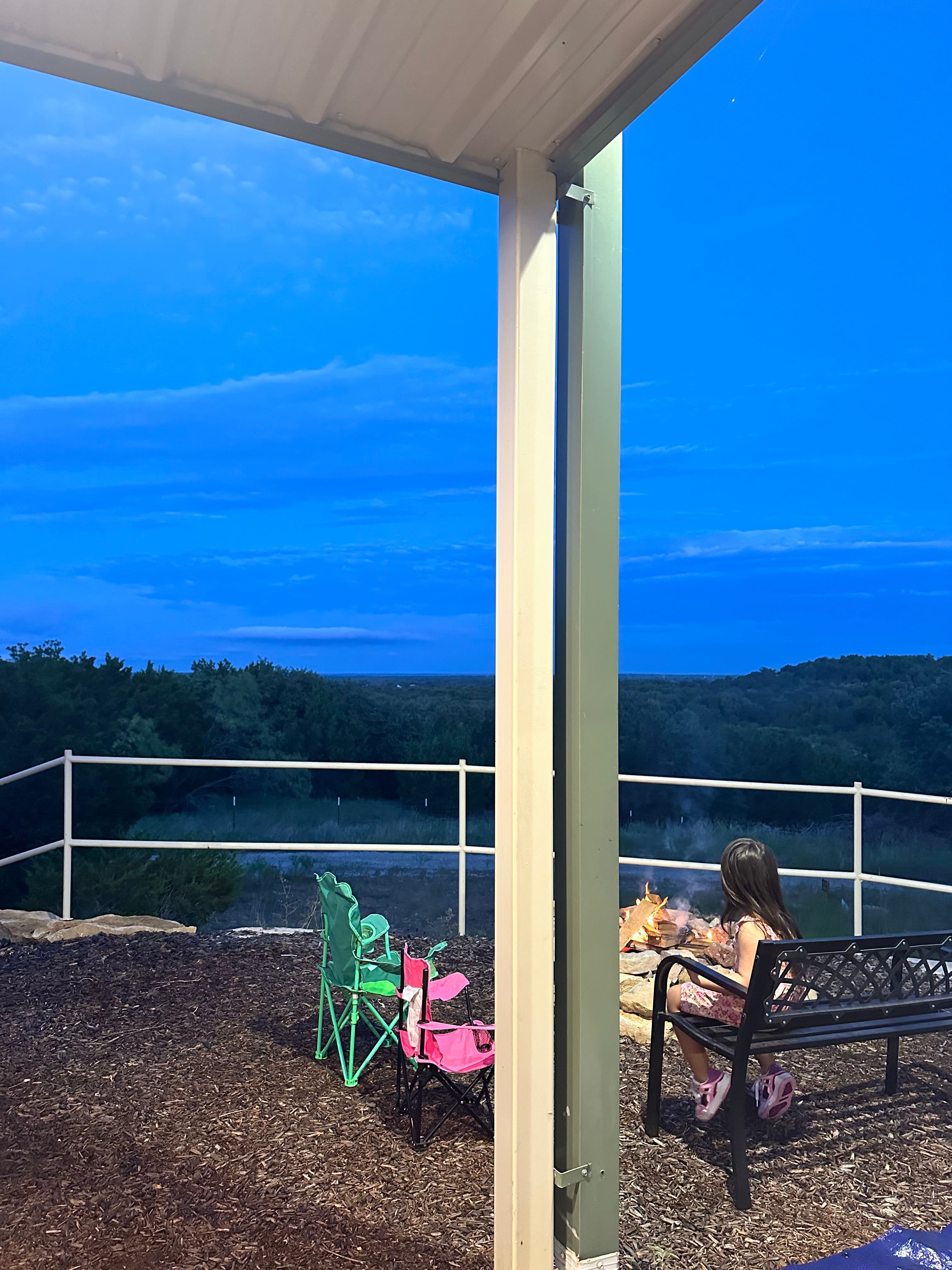 Lake Godstone™ Lodging and Camping