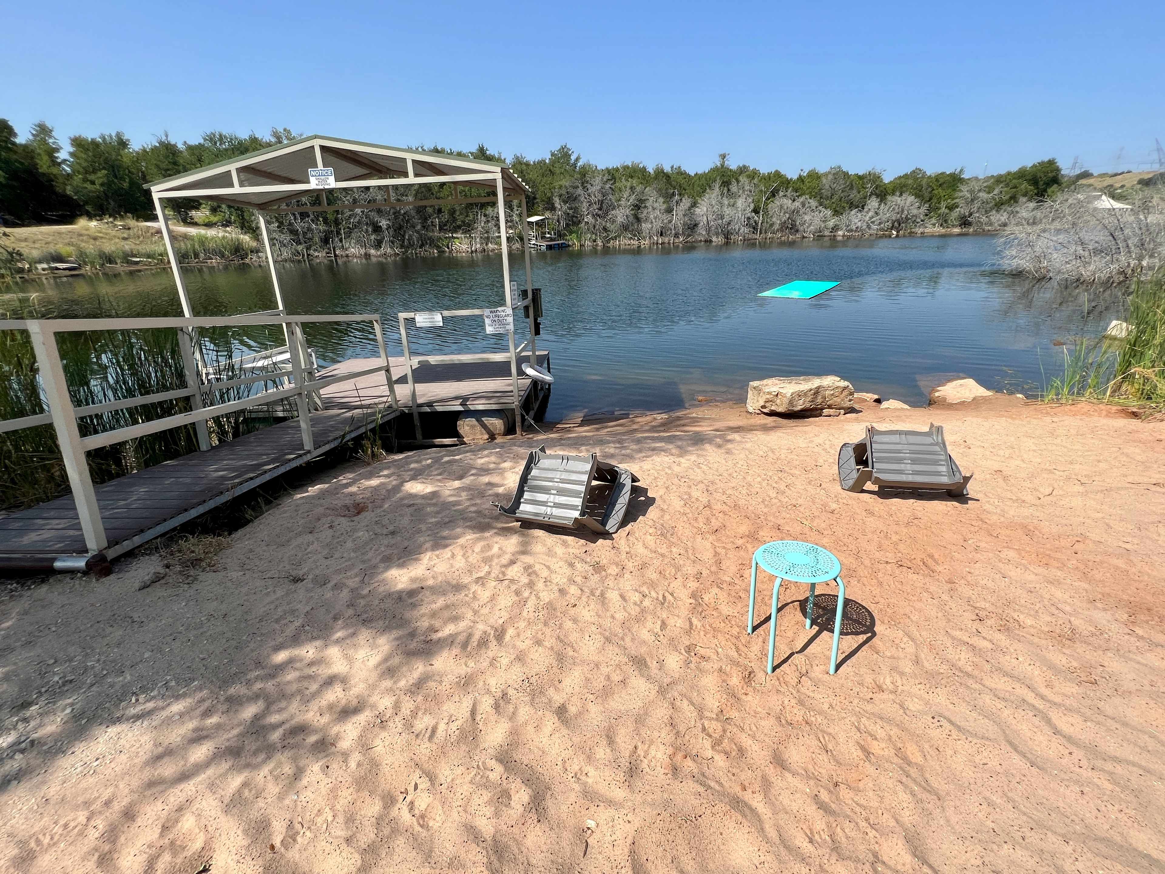 Lake Godstone™ Lodging and Camping