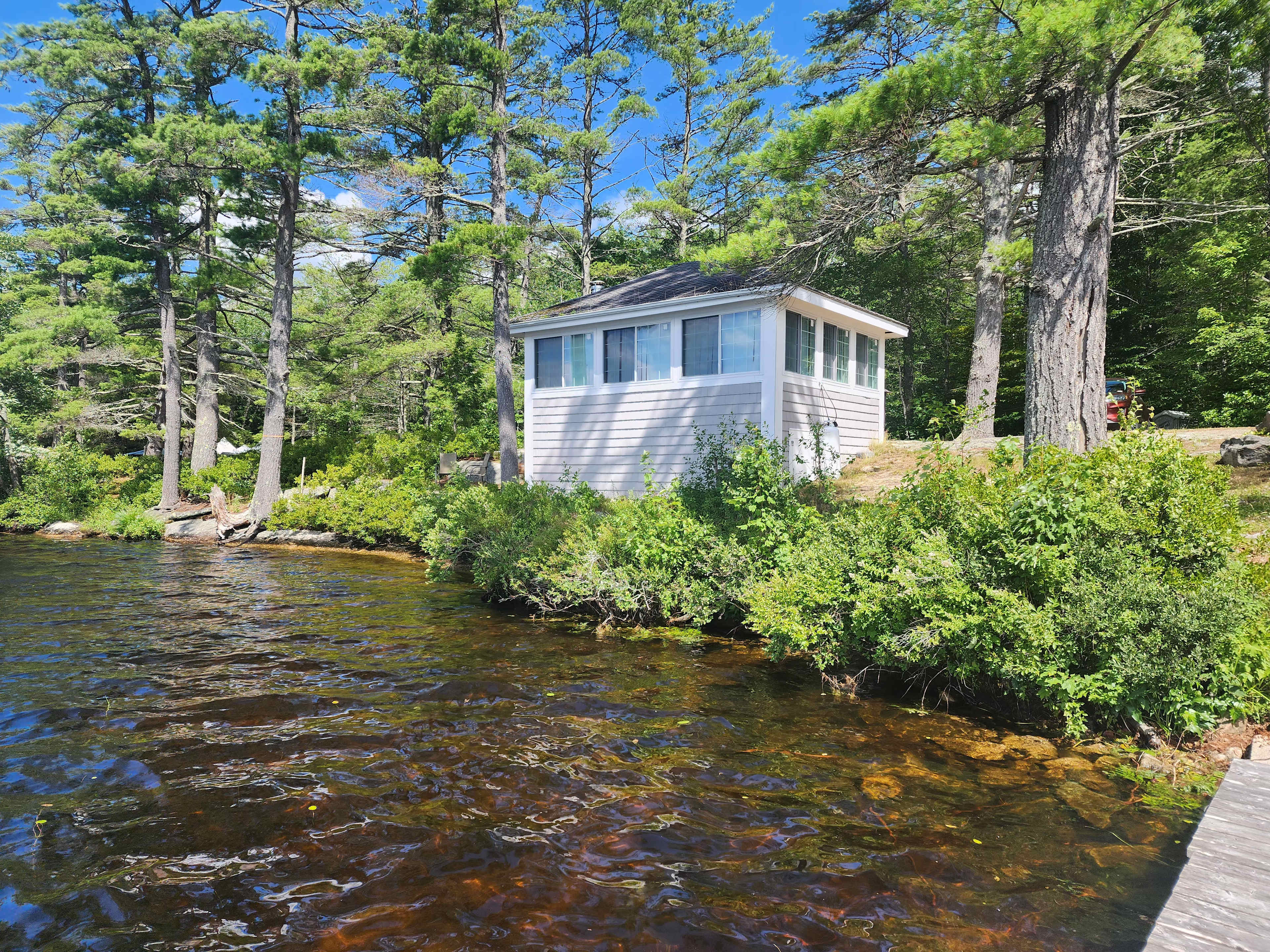 Sip Pond Lakefront Cottage