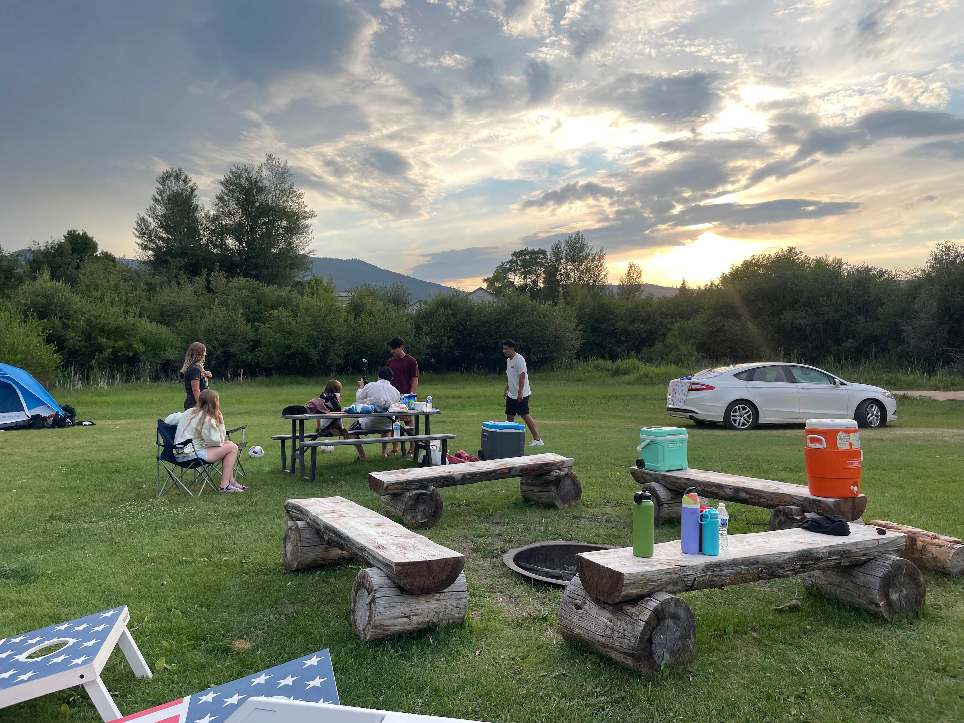 Bear Lake Camping - Top Meadow