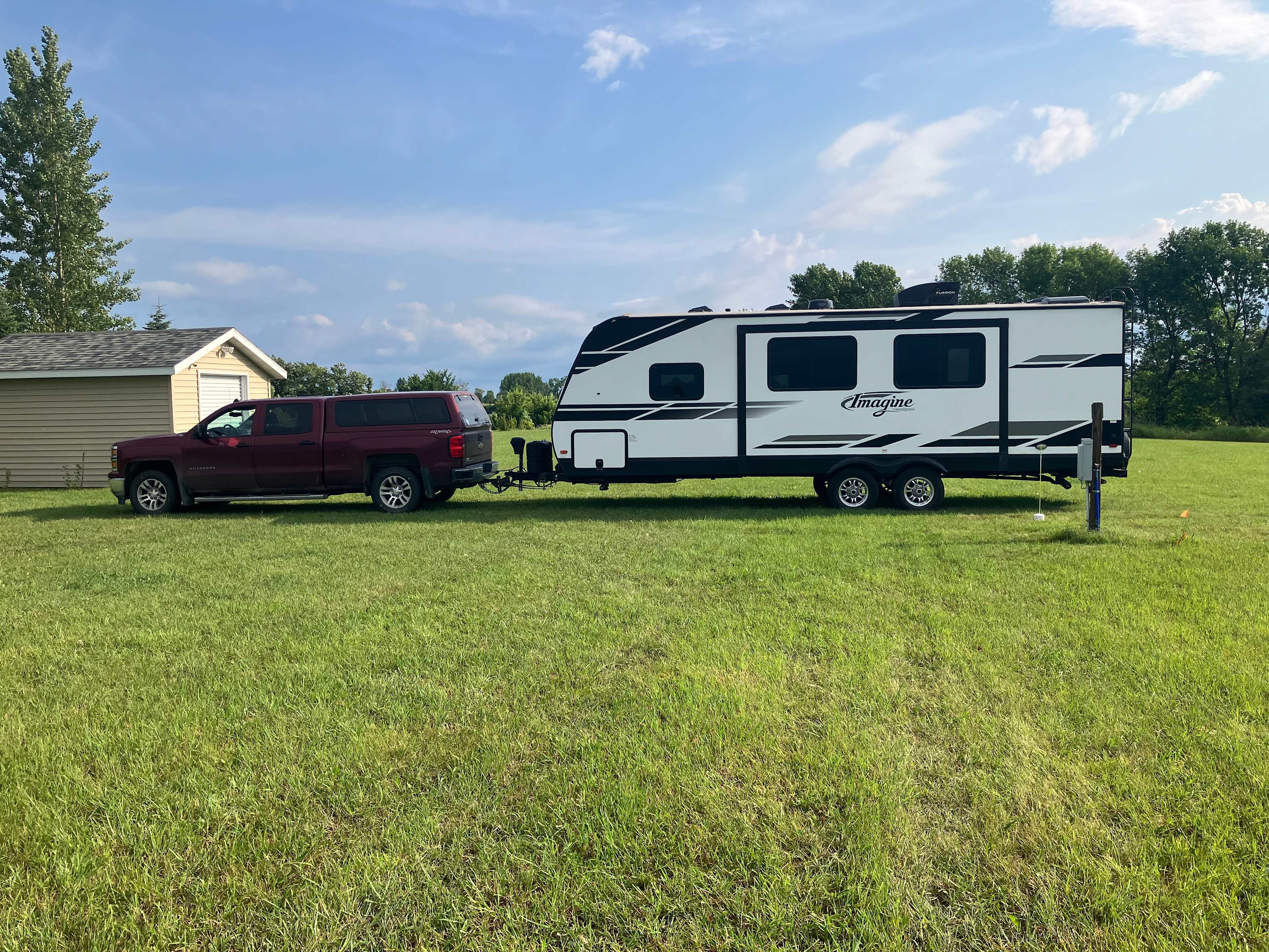Lower Elk Lake - Full RV Hookup