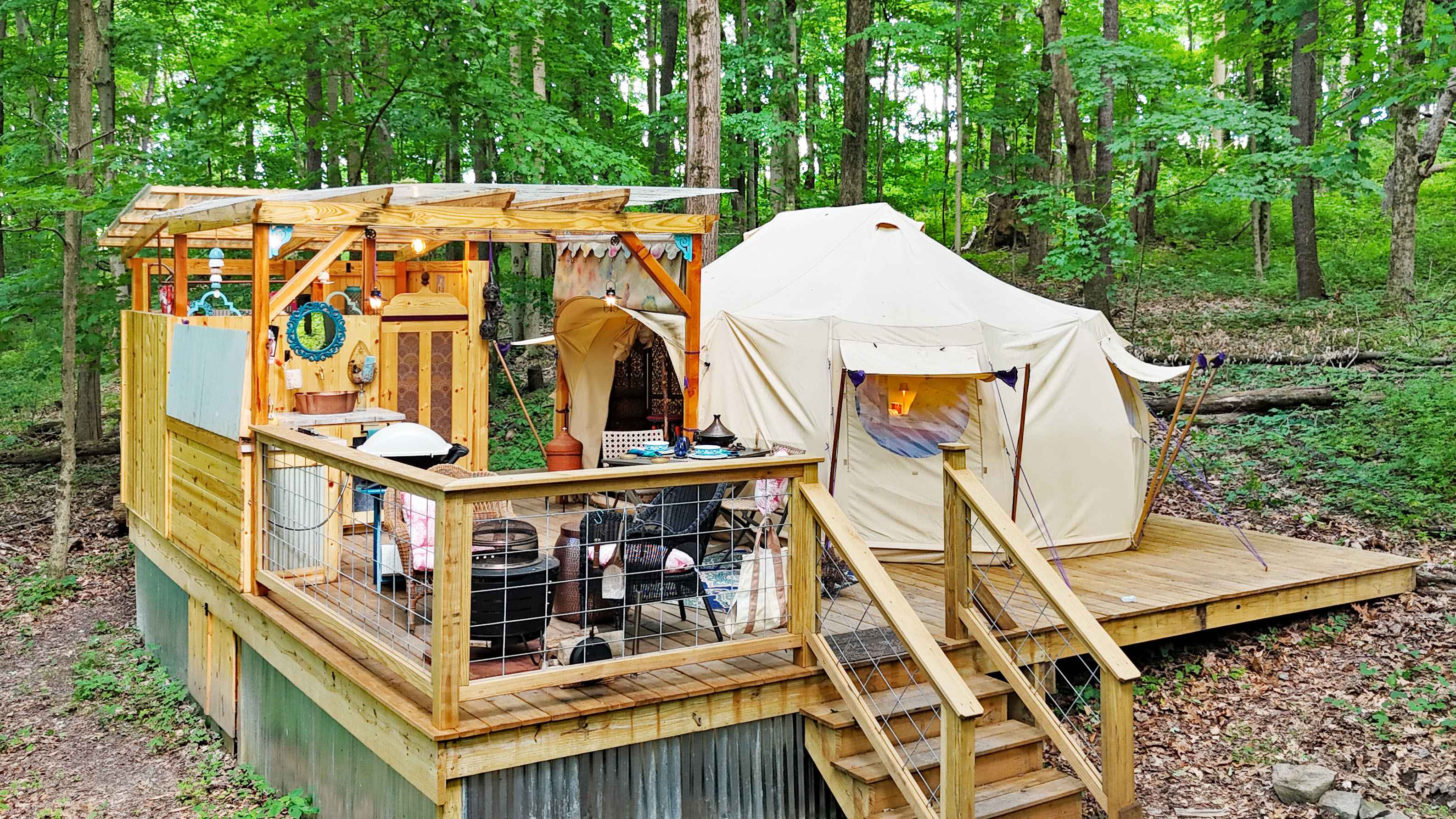 NOW THIS IS GLAMPING! The Bombay Belle is a truly unique experience. Relax in nature at this off-grid glamorous camping site.