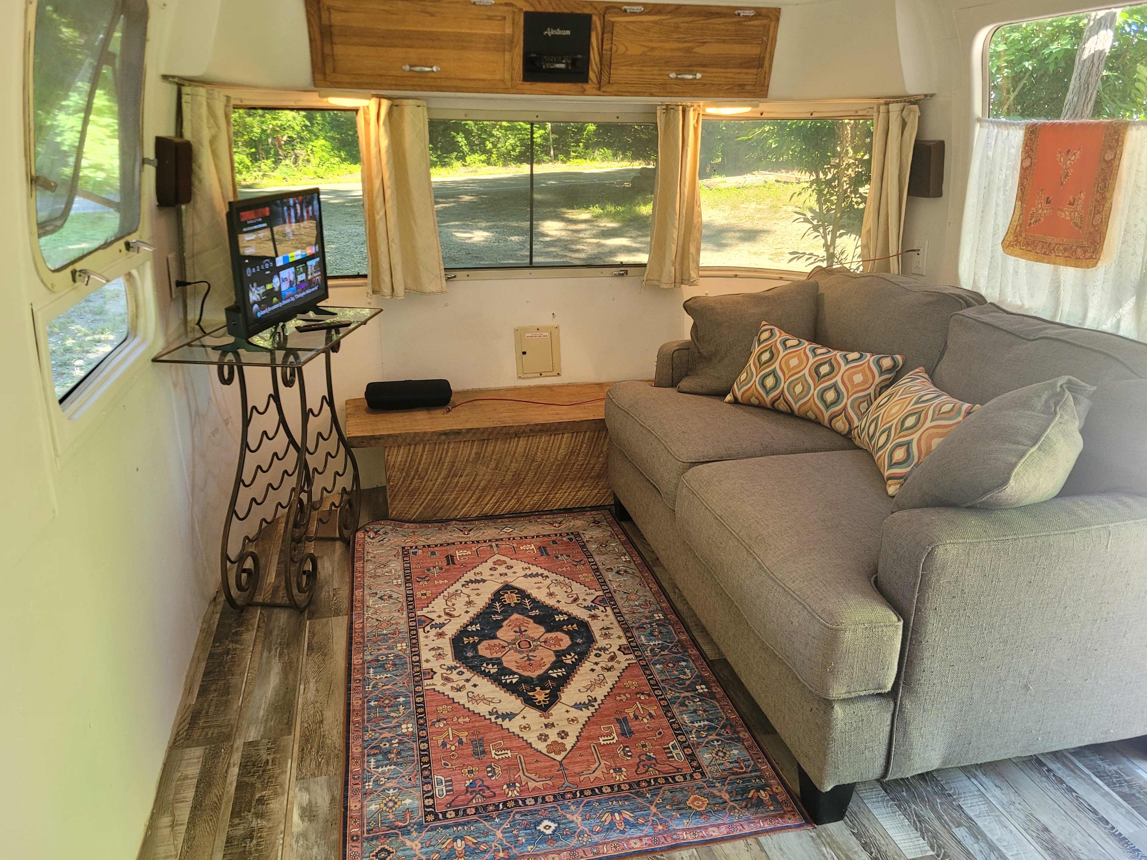 Cozy Private Appalachian Airstream