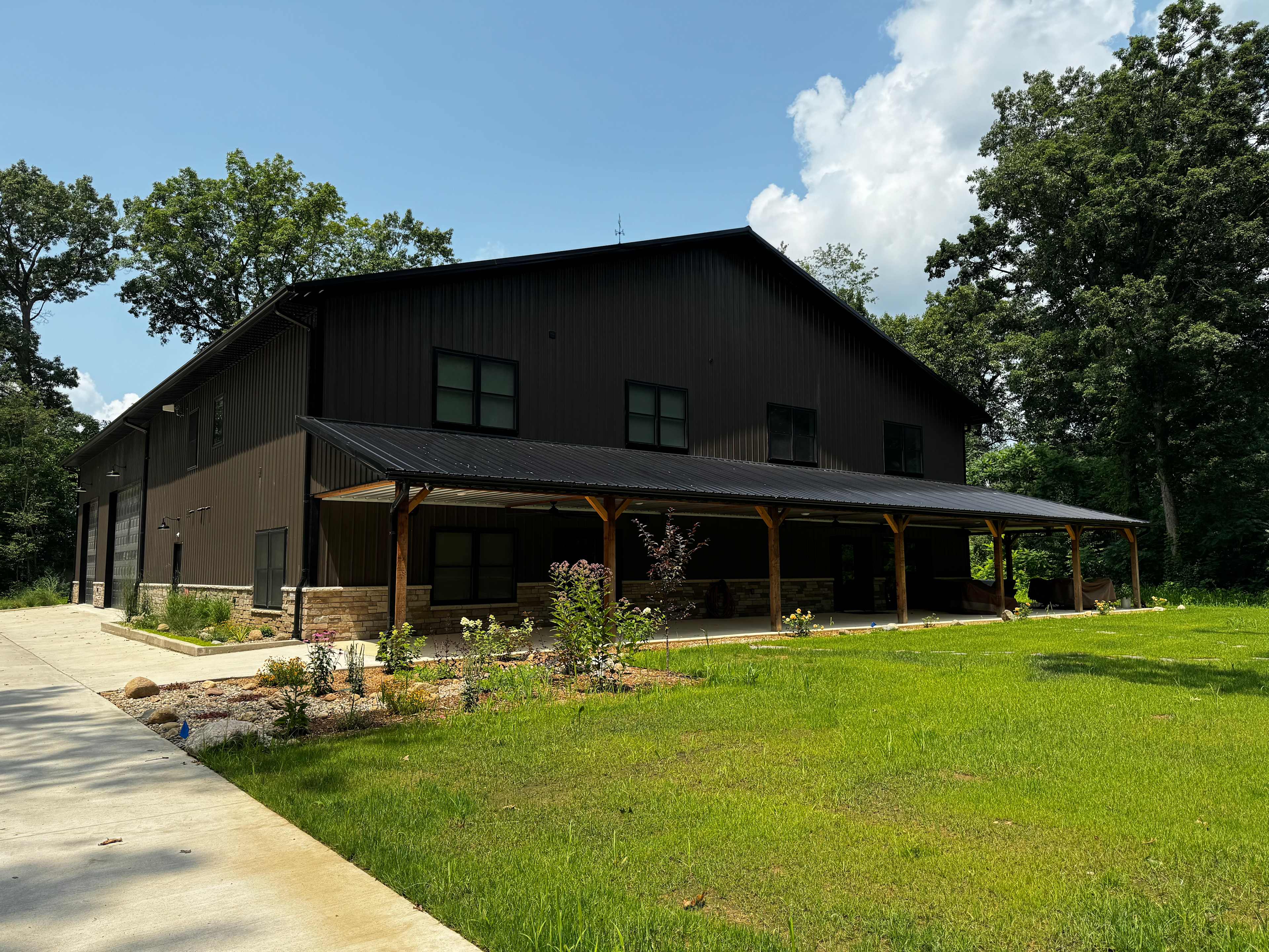 Twilight Barndominium RV Site