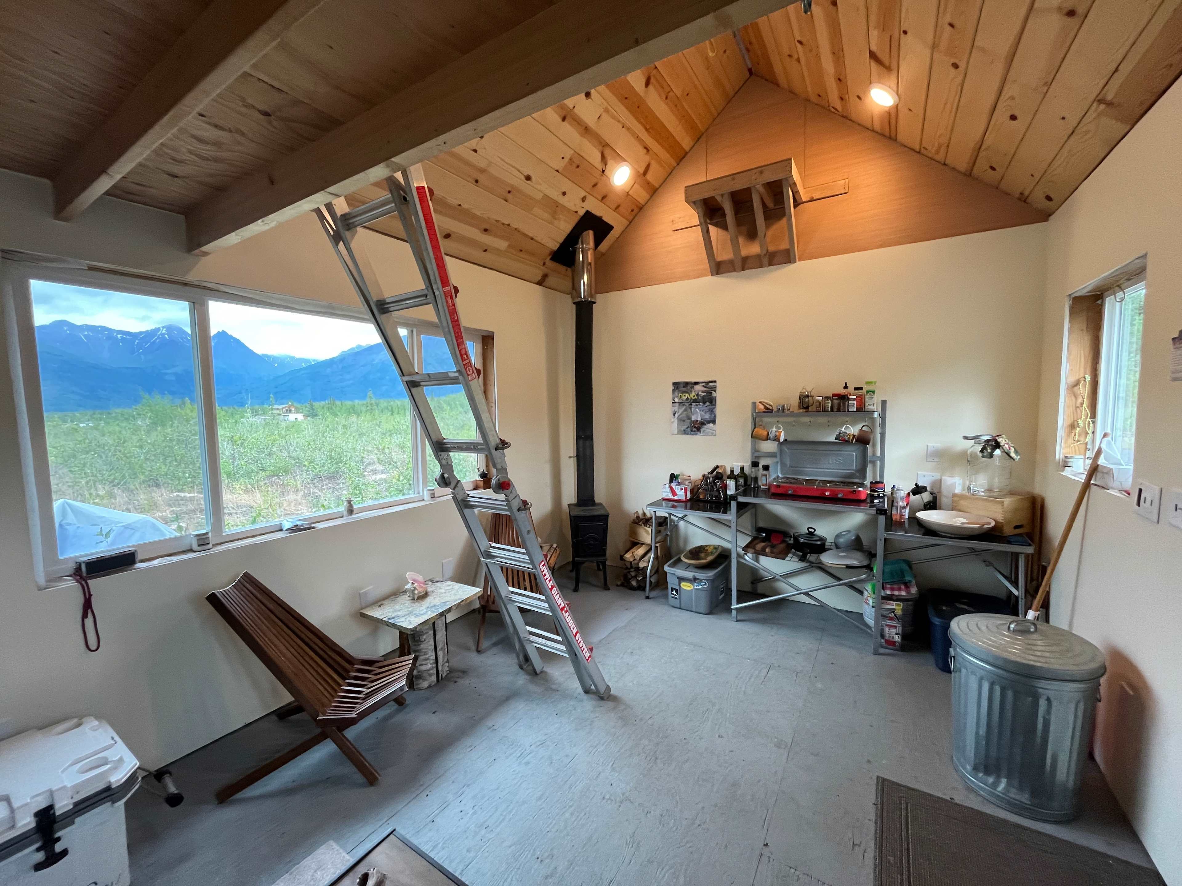 Hunter Creek Lil’ Red Cabin