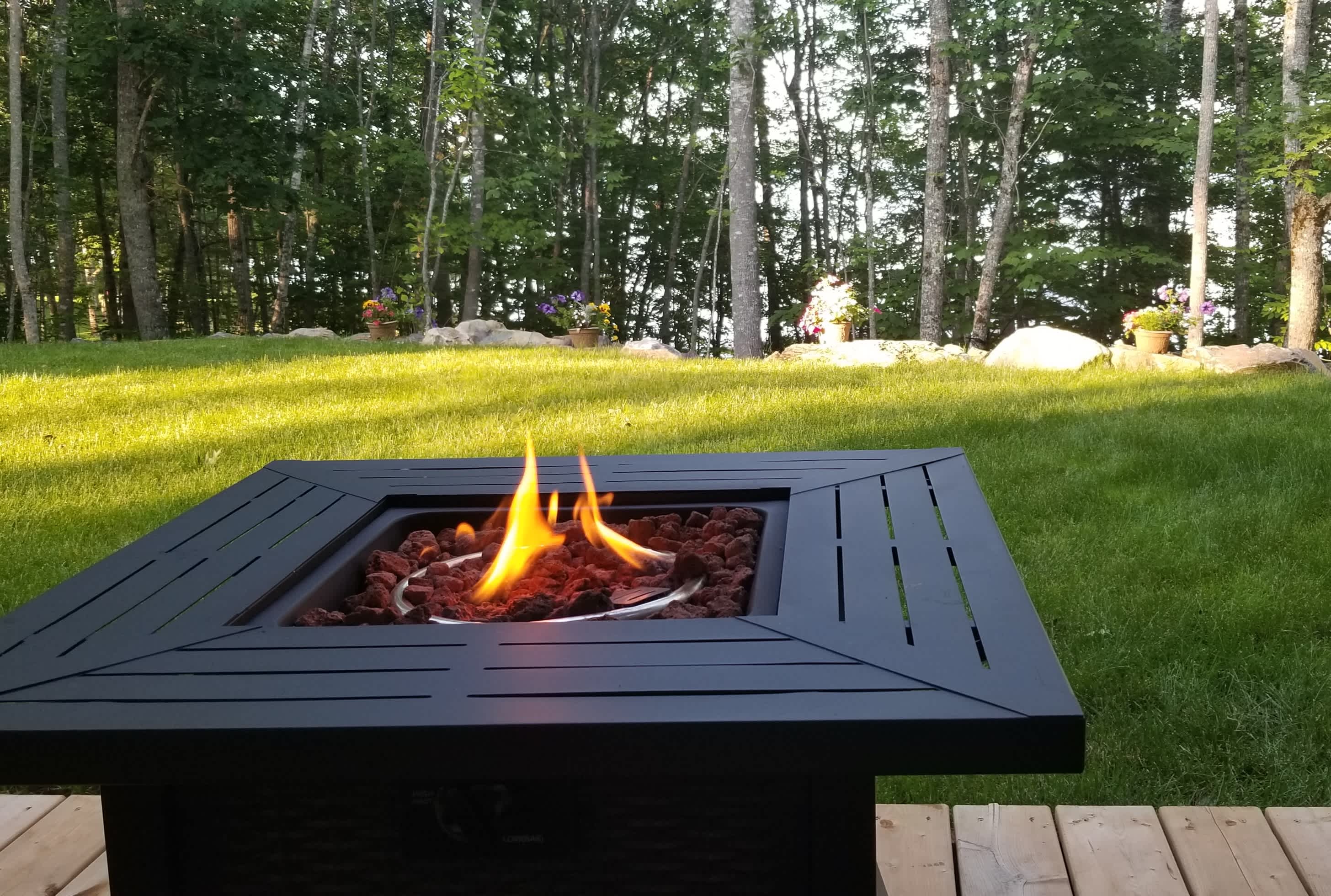 Lake Side Hideaway