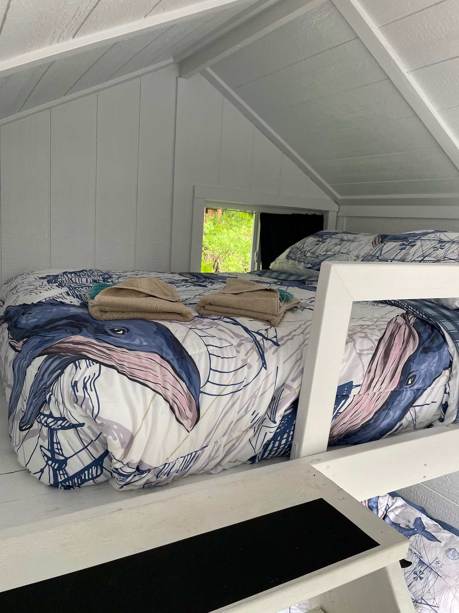 Nauti Otter Vintage Campers and Cabins