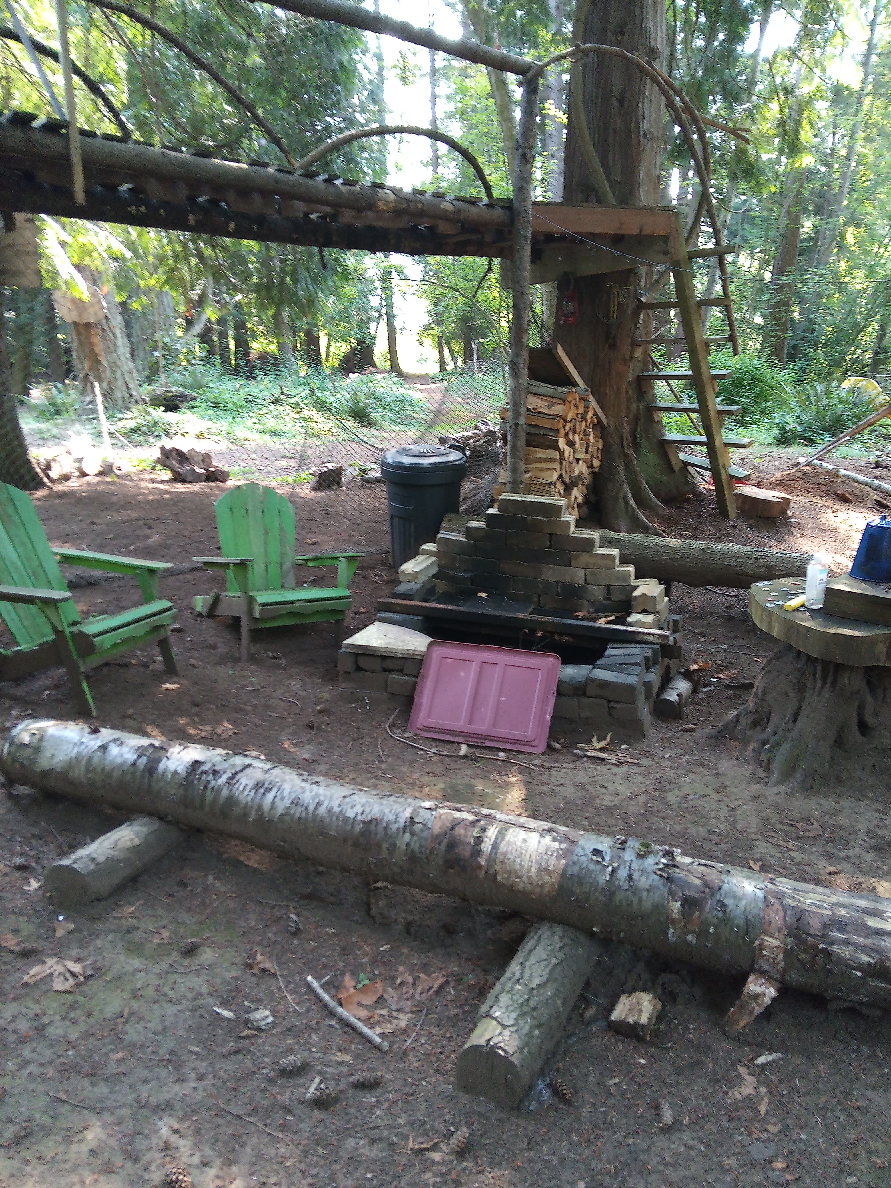 Tree house camp grounds