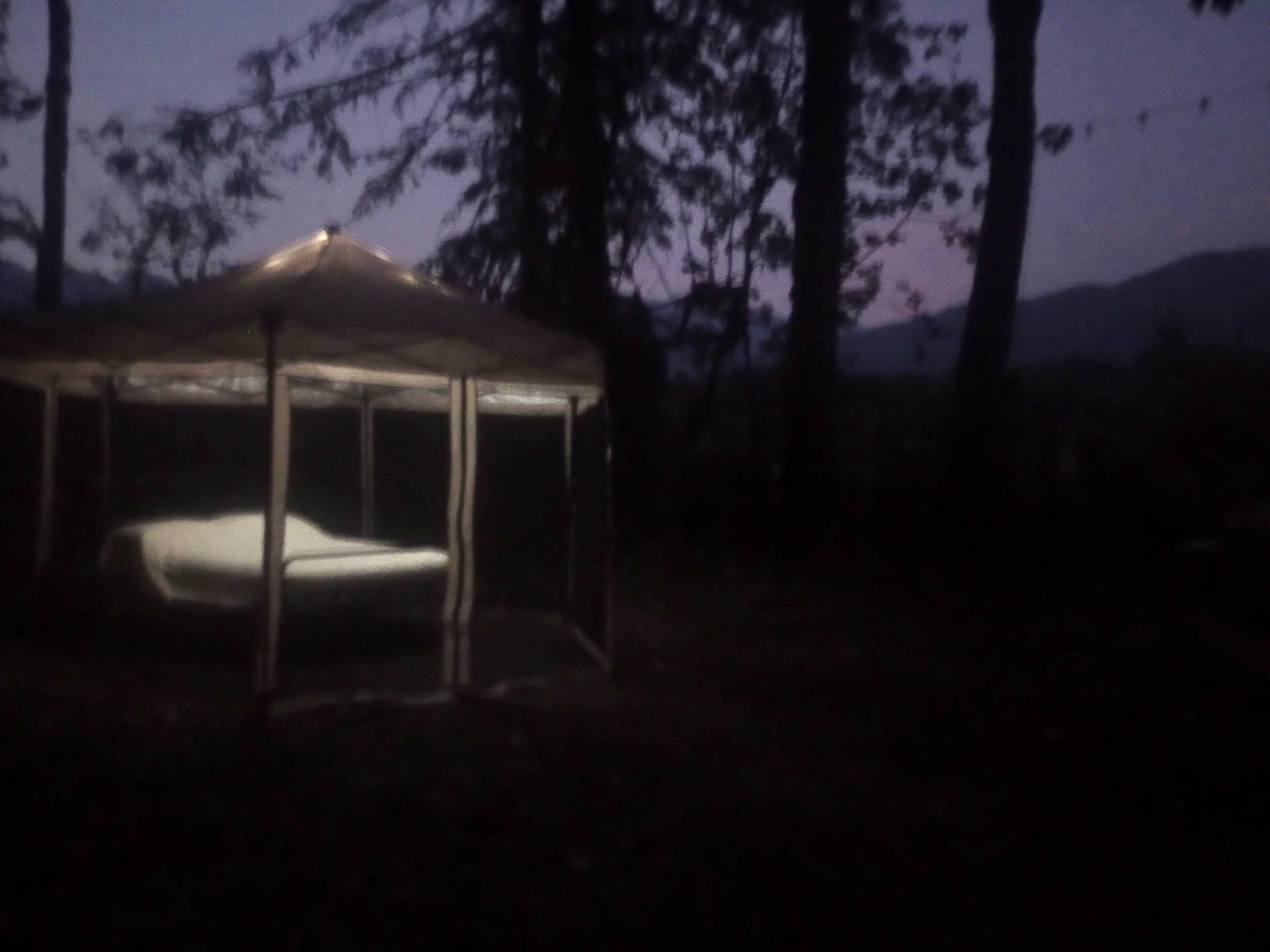 Camp 47- hot tub, river, mtn views!