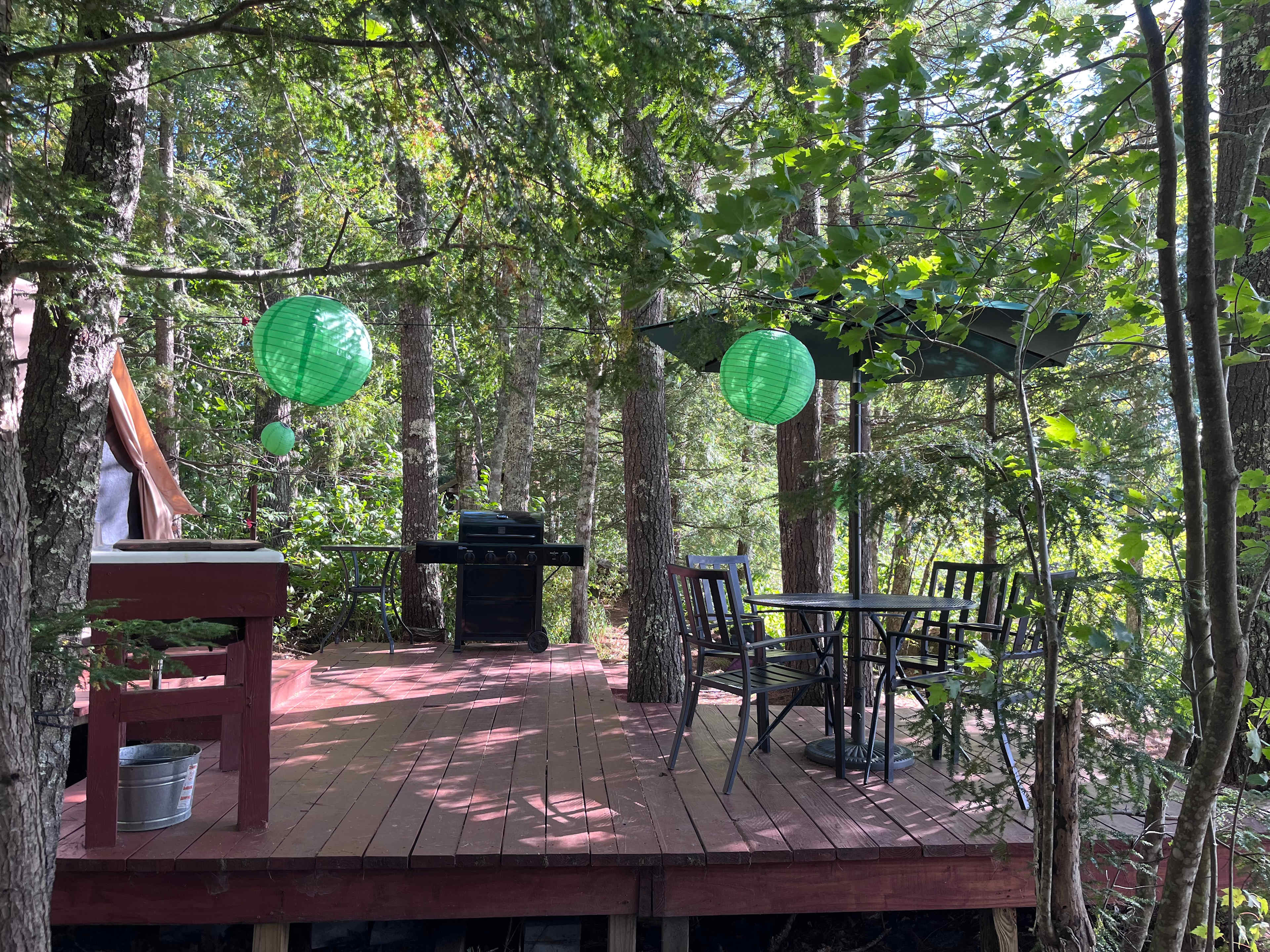 Deck side view.
