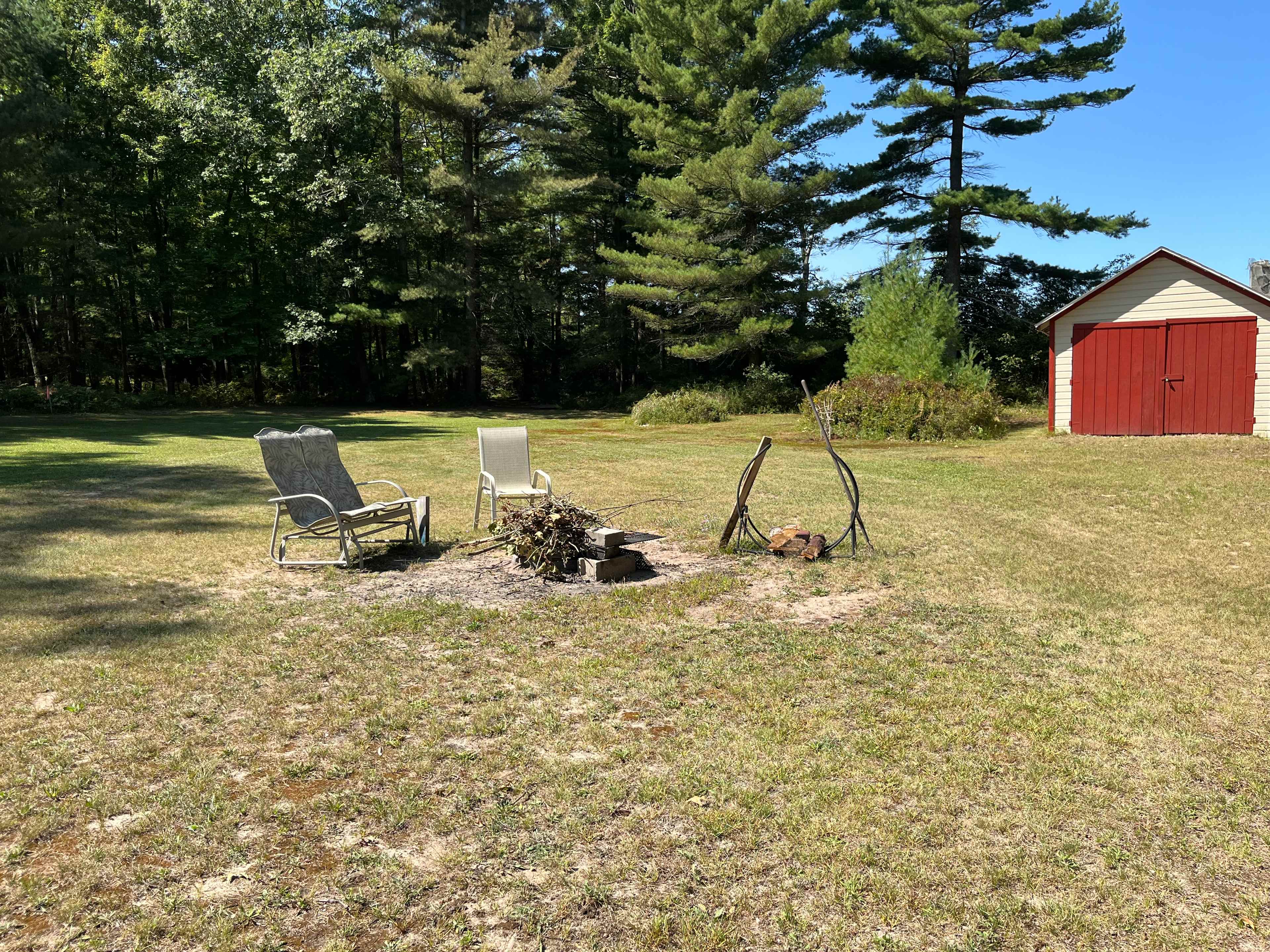 Tawas Pointe In The Woods