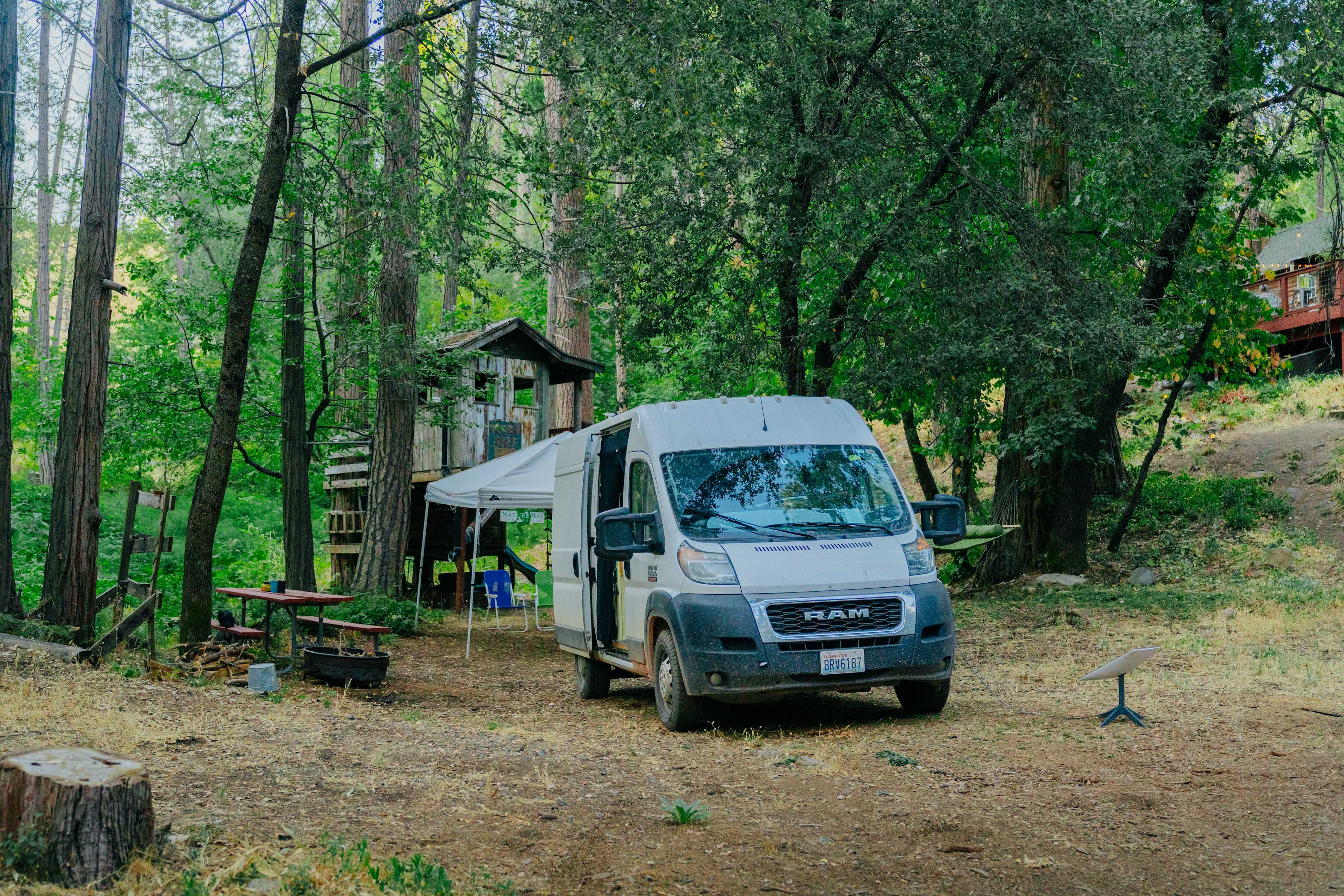 Shangrilog Near Yosemite
