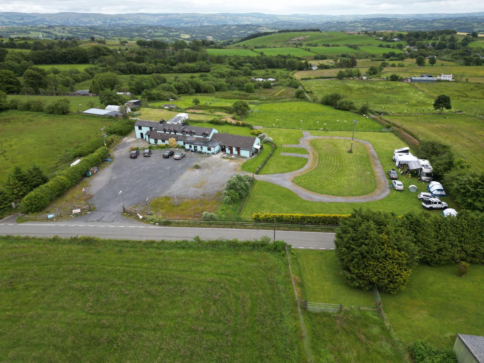 Penuwch Inn Caravan And Camping