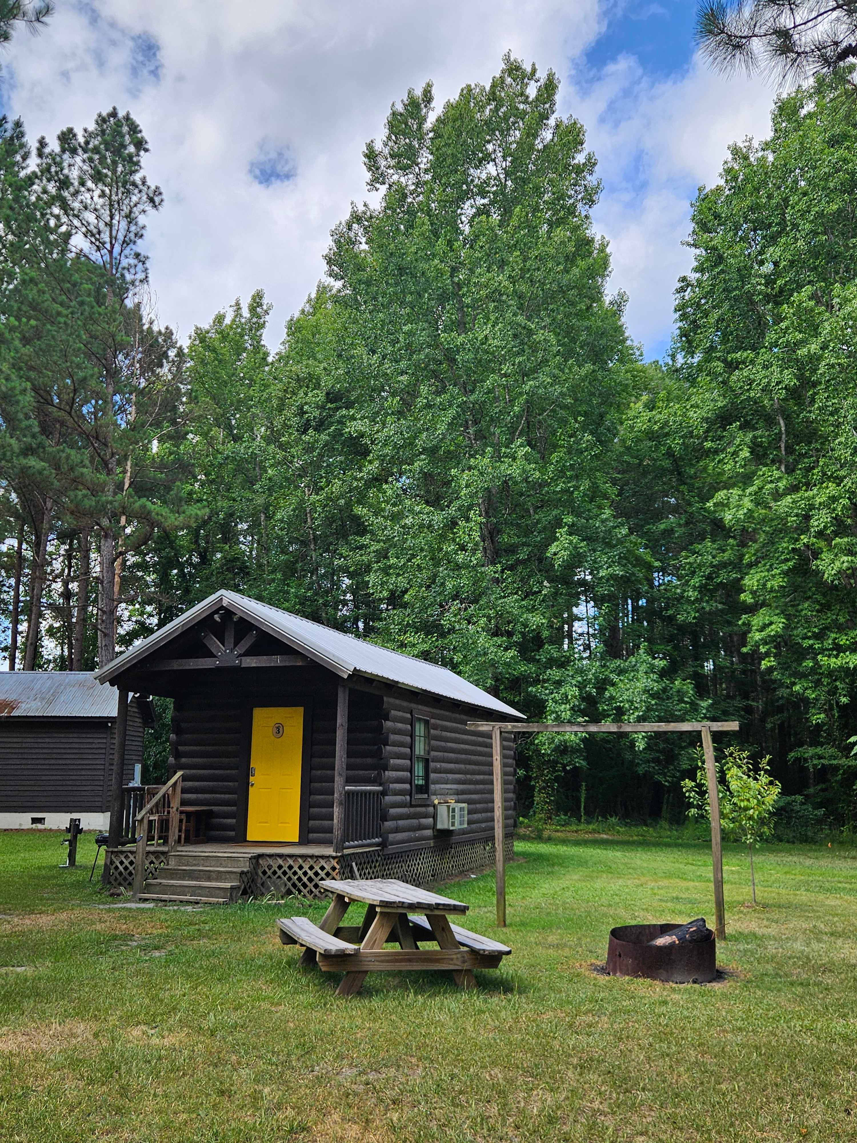 Leaning Pines Campground and Cabins