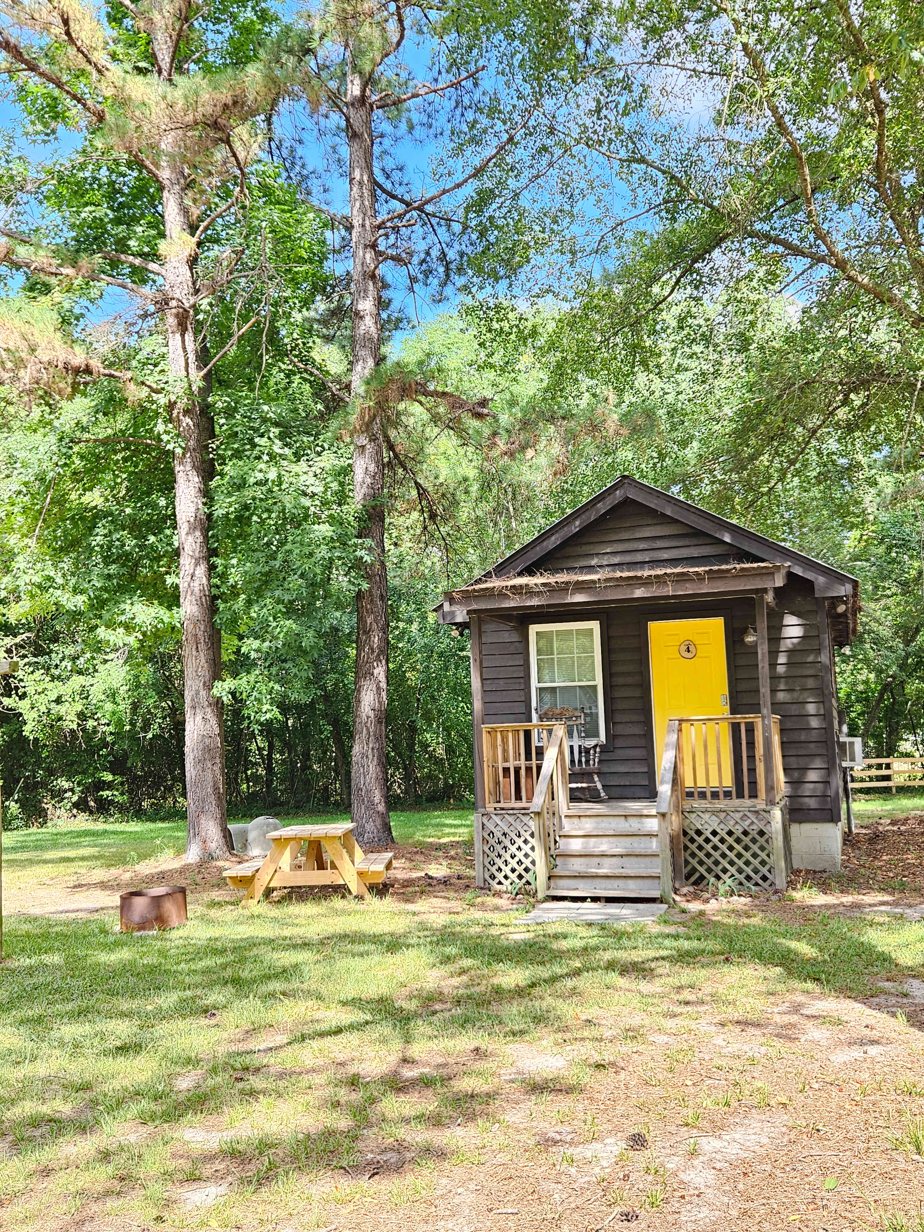 Leaning Pines Campground and Cabins