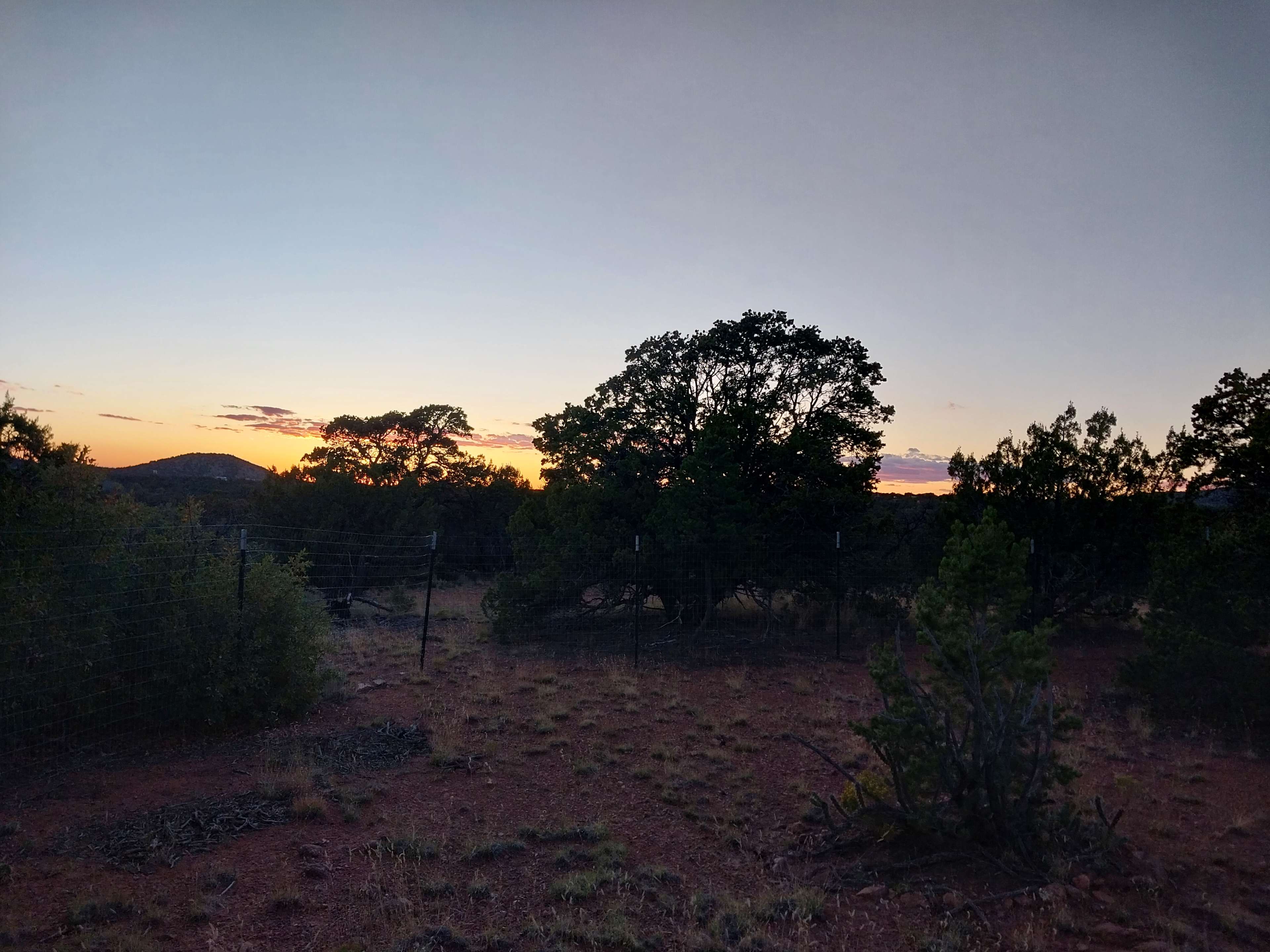 Santa Fe Ridgetop Oasis - Hike In