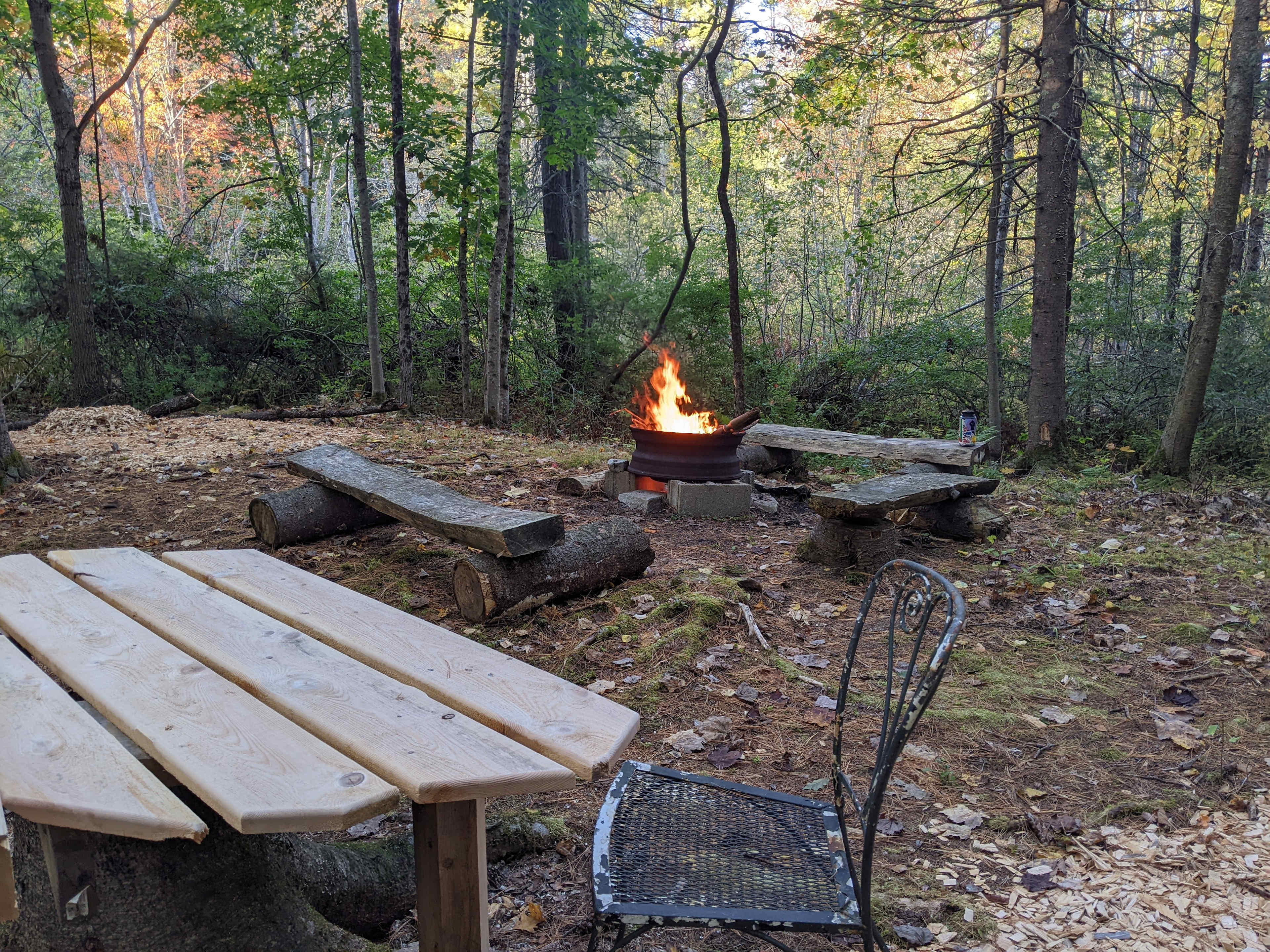 We like to imagine that you will want to spend a lot of your time here. A table for you to rest your belongings, eat or write at. 