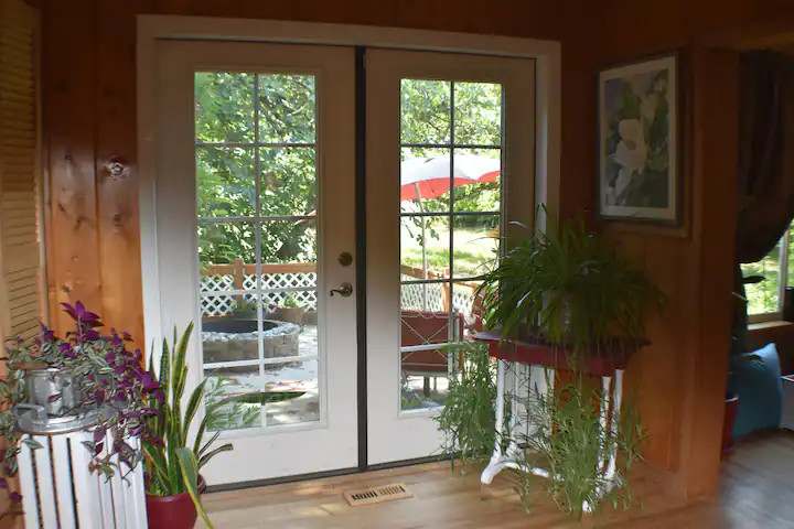 Mini Farm Cottage and Gardens