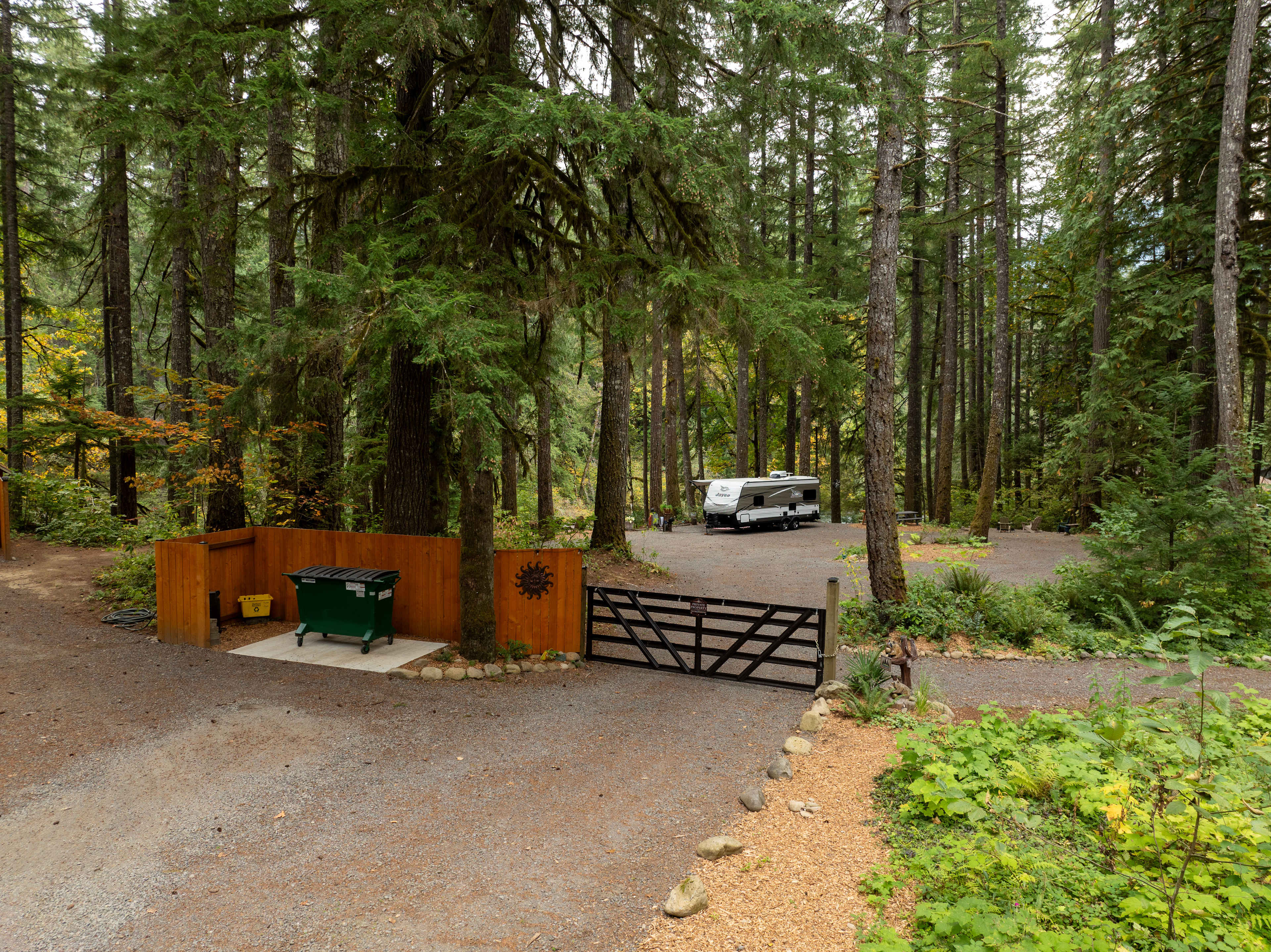 Upriver Paradise -"Private Retreat"