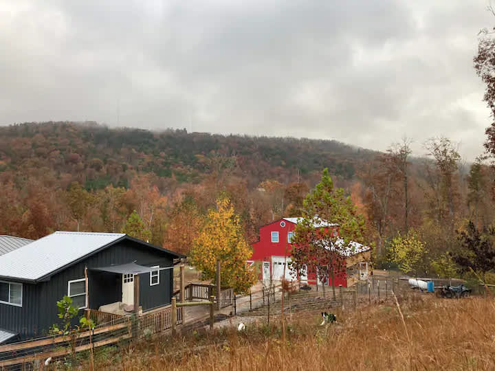 Kelly Hollow Farm Stays
