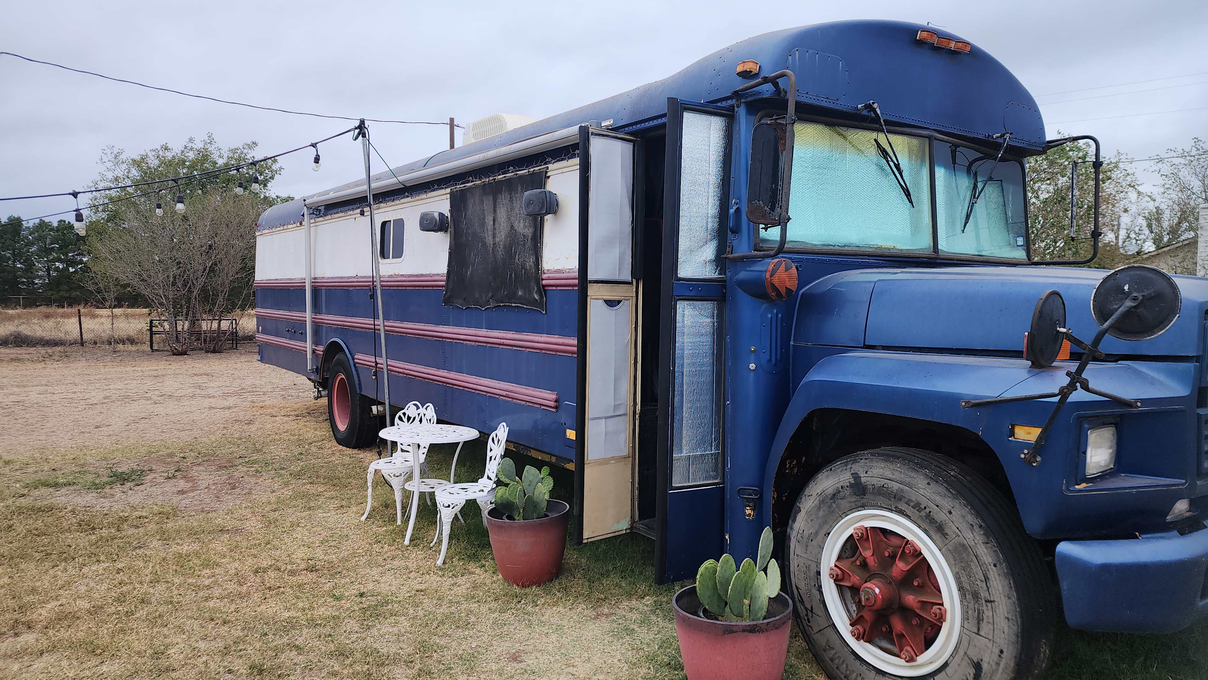 HeyDay LBK - We Bought A Bus