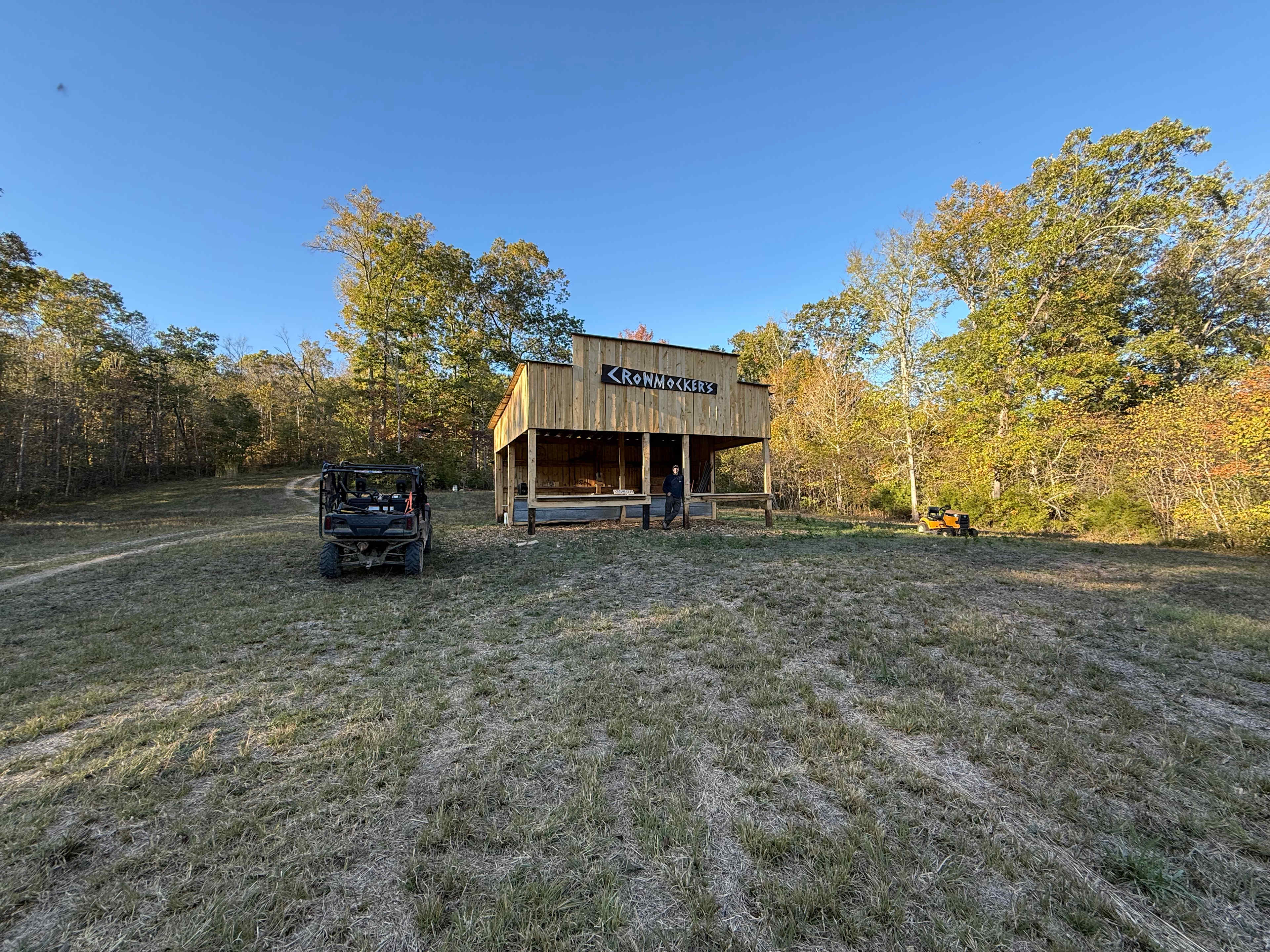 CrowMocker Cabins And Camping