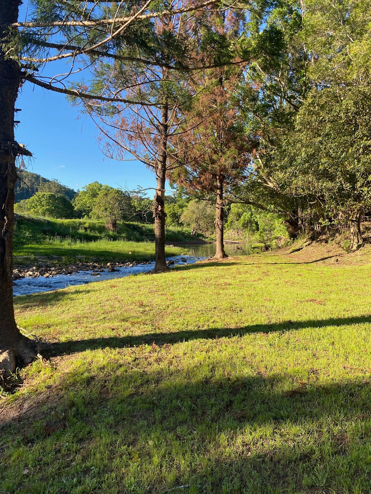 Lumeah By The Creek Near Waterfalls